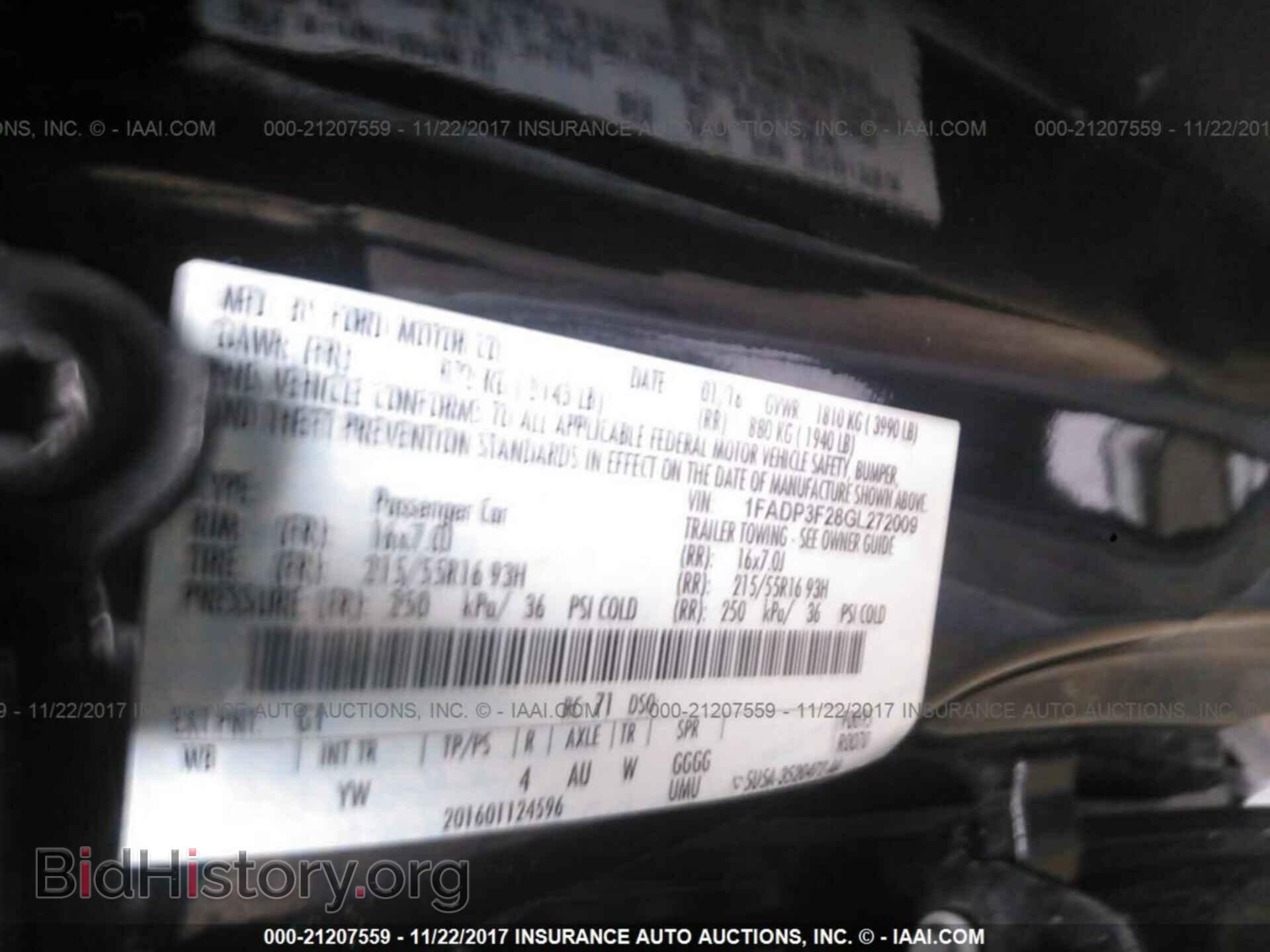 2016 Ford Focus - VIN: 1FADP3F28GL272009 - Photo 9