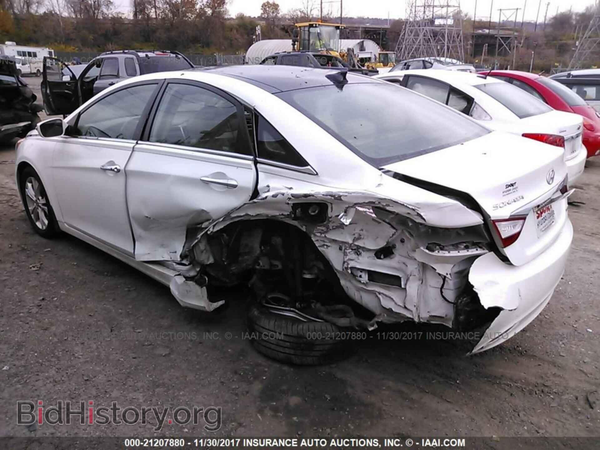 2012 Hyundai Sonata - VIN: 5NPEC4AC0CH424900 - Photo 3