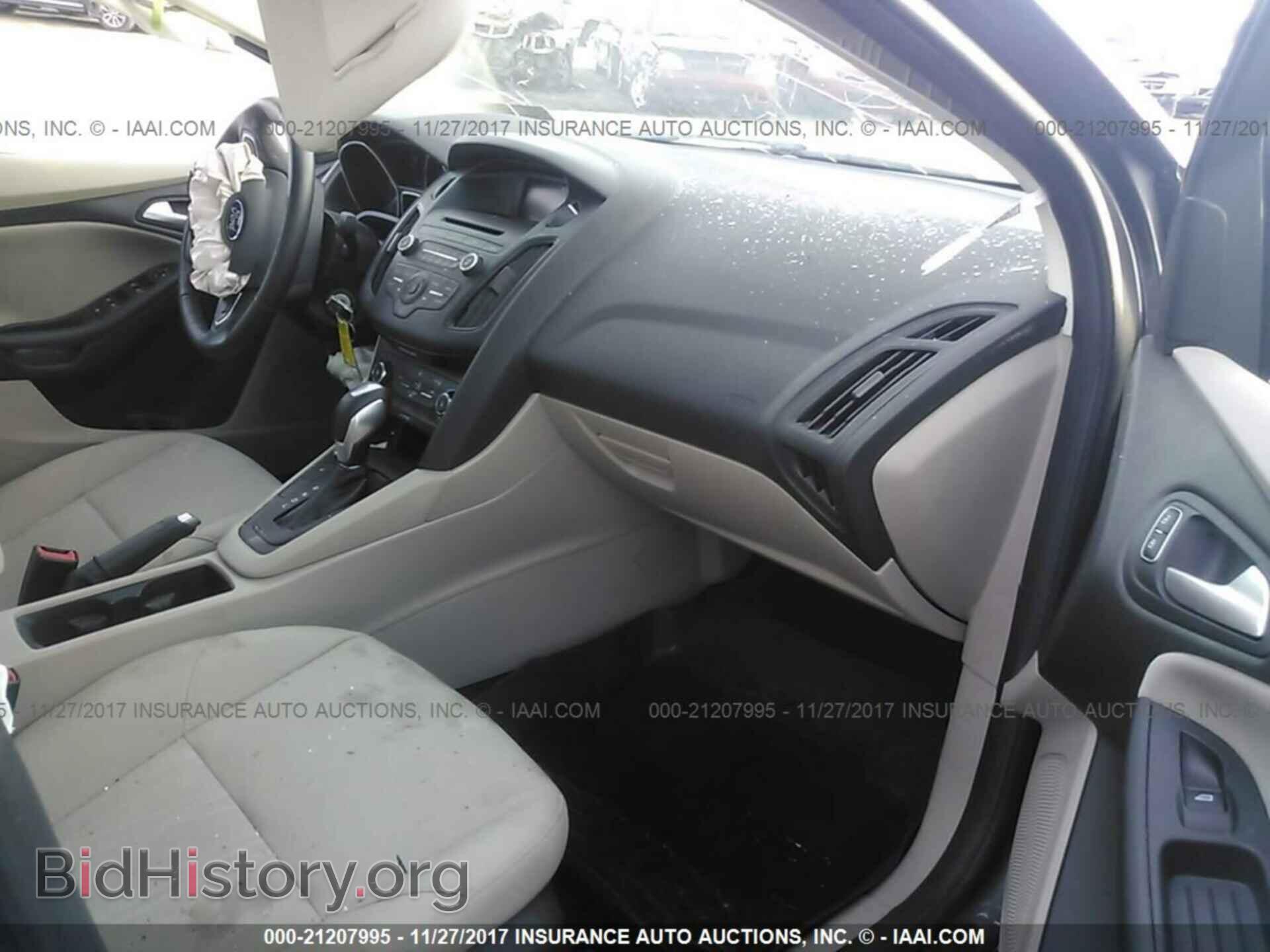 2016 Ford Focus - VIN: 1FADP3F29GL352693 - Фото 5