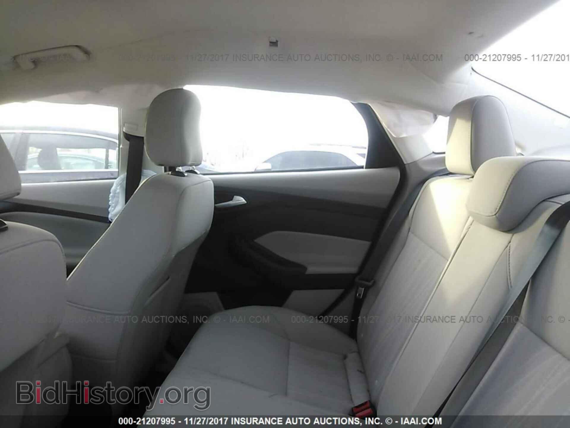 2016 Ford Focus - VIN: 1FADP3F29GL352693 - Фото 8