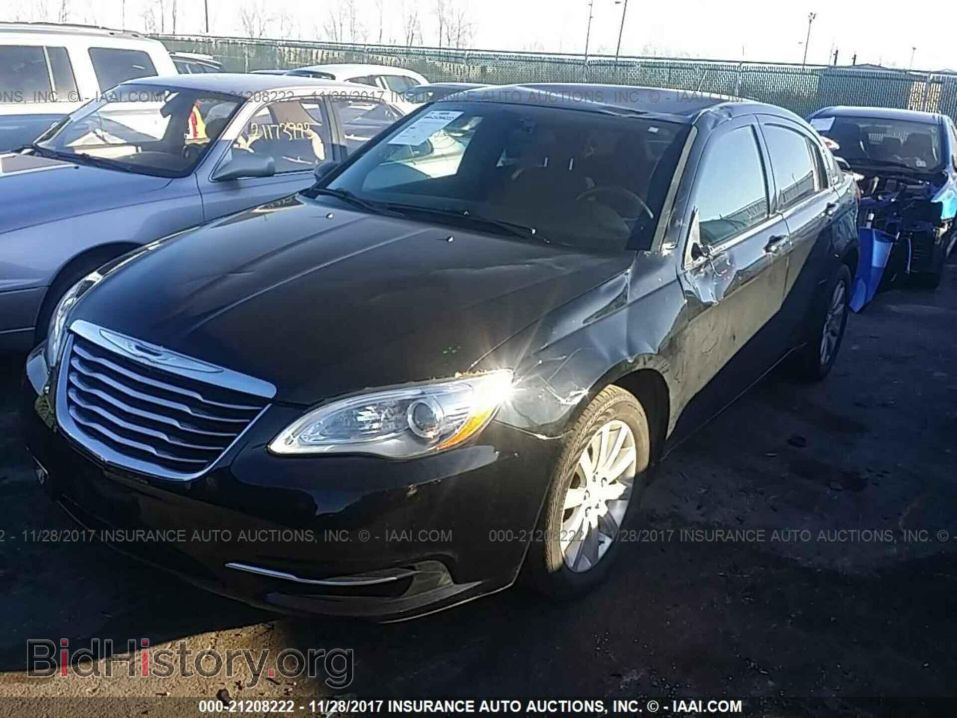2013 Chrysler 200 - VIN: 1C3CCBBB6DN743922 - Photo 2