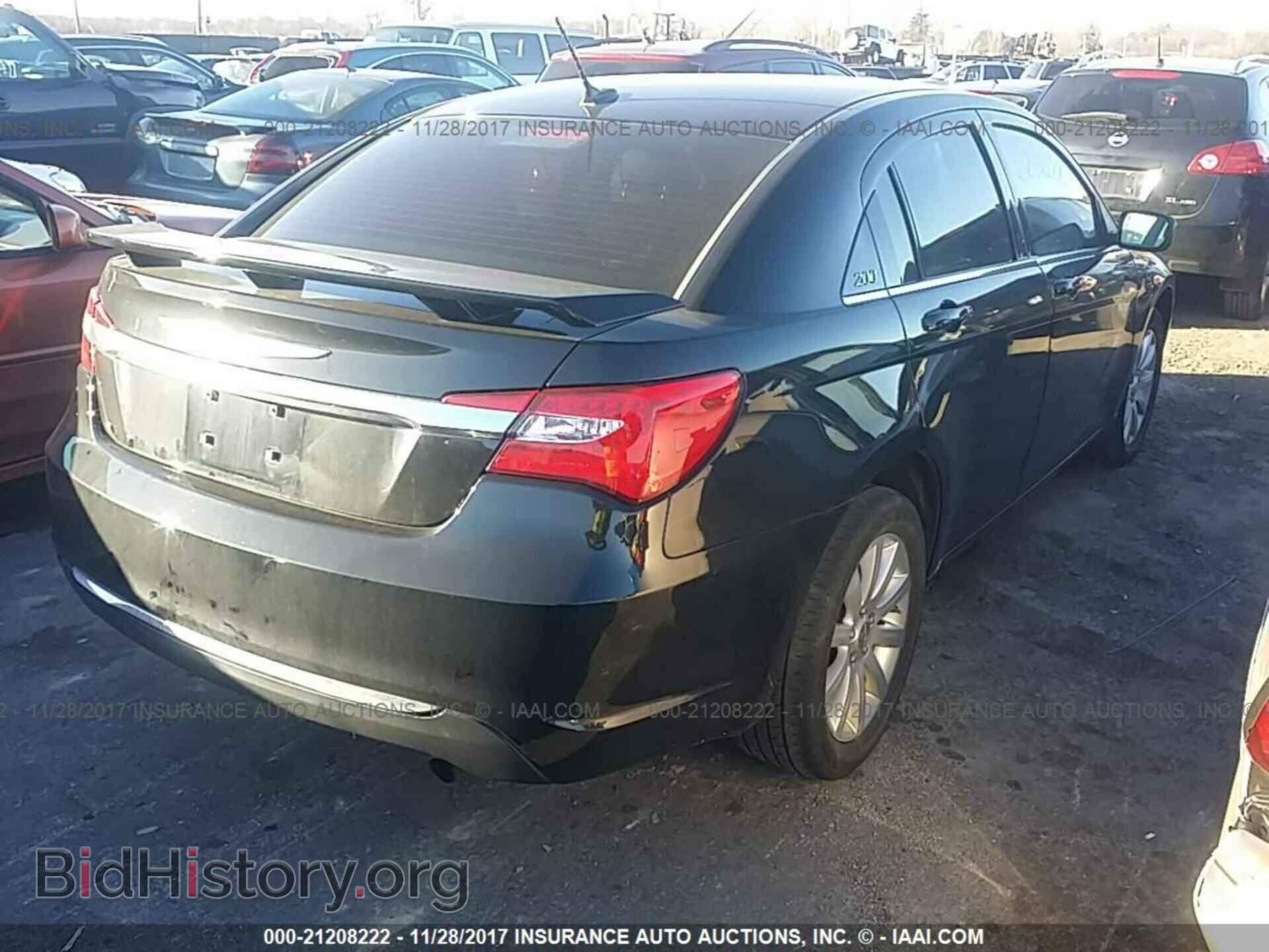 2013 Chrysler 200 - VIN: 1C3CCBBB6DN743922 - Photo 4