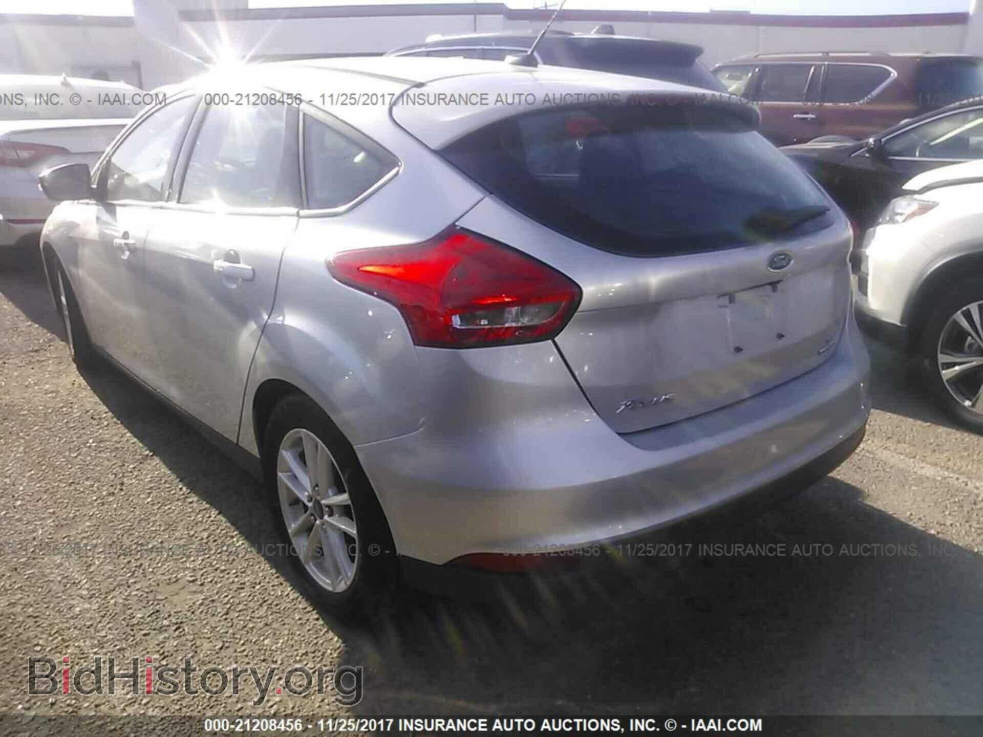 2016 Ford Focus - VIN: 1FADP3K23GL269492 - Photo 3