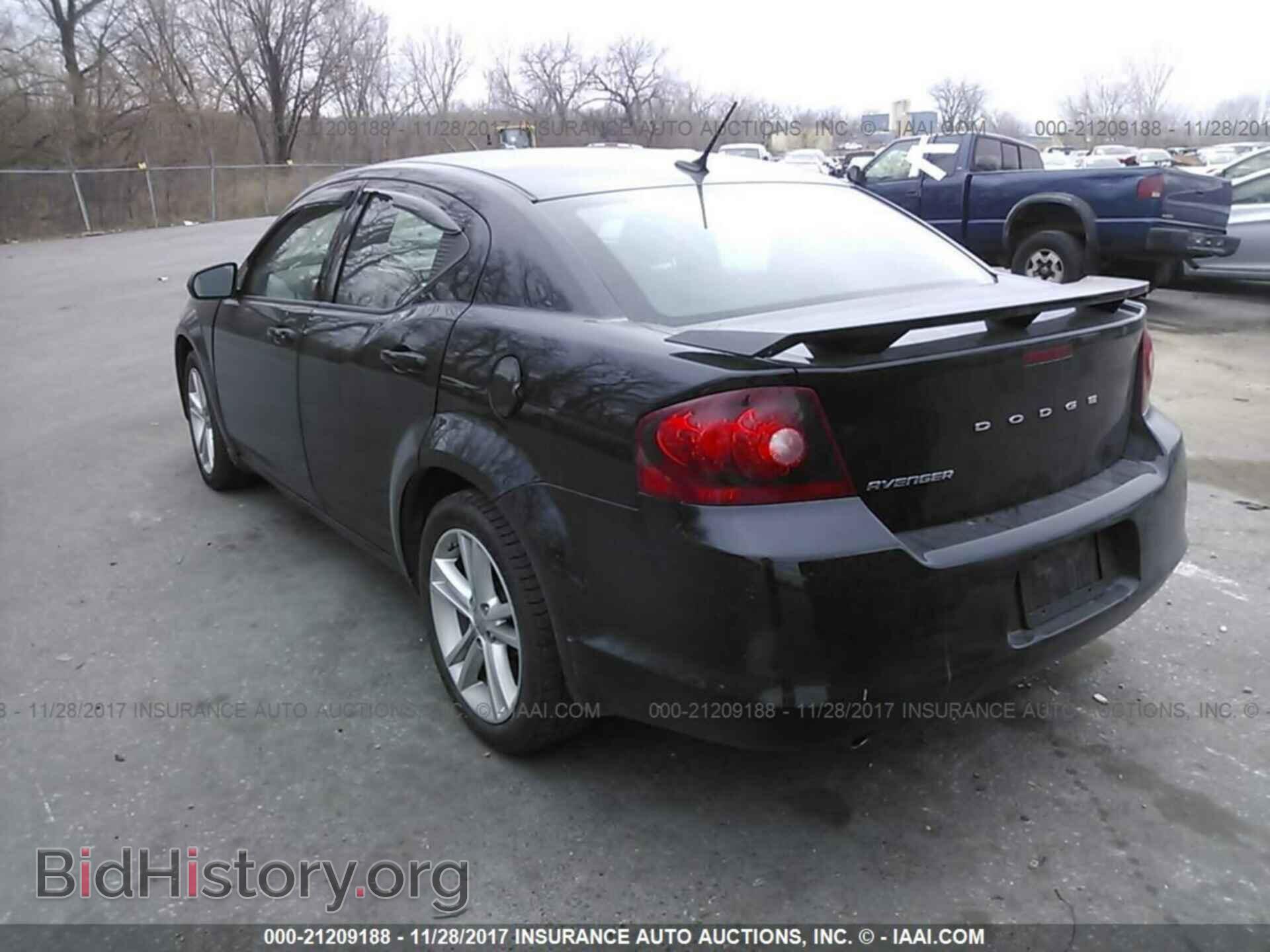 2011 Dodge Avenger - VIN: 1B3BD1FG4BN544712 - Фото 3