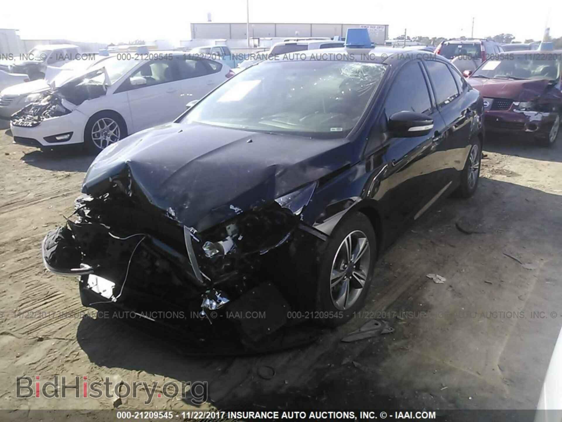 2016 Ford Focus - VIN: 1FADP3FE6GL219657 - Фото 2