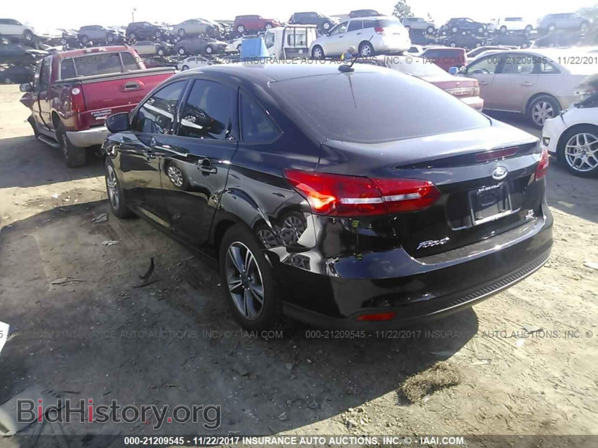 2016 Ford Focus - VIN: 1FADP3FE6GL219657 - Фото 3