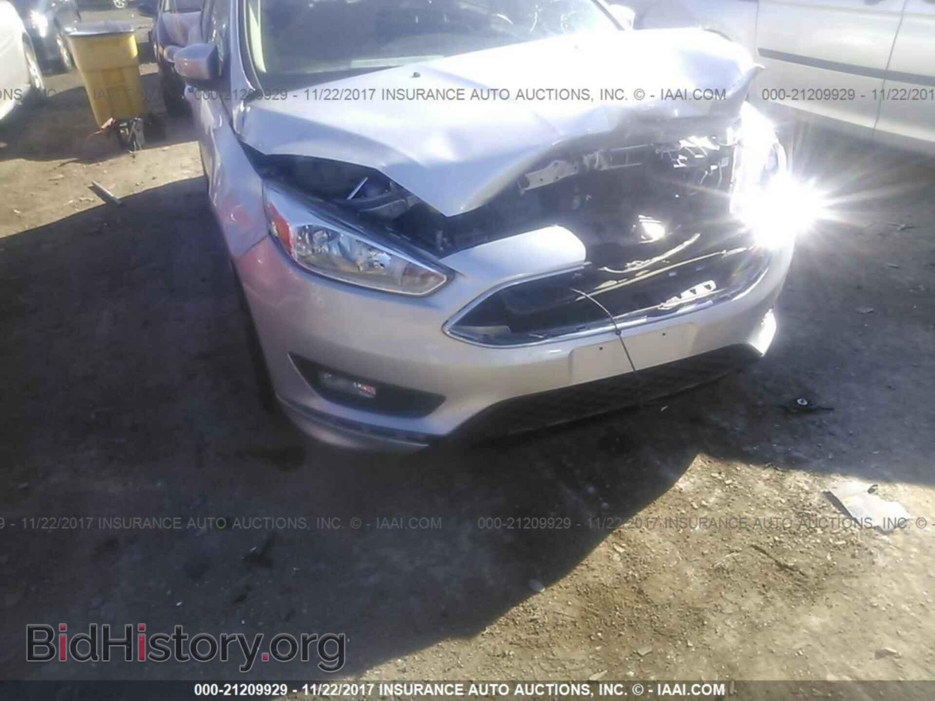 2016 Ford Focus - VIN: 1FADP3K20GL379464 - Photo 6