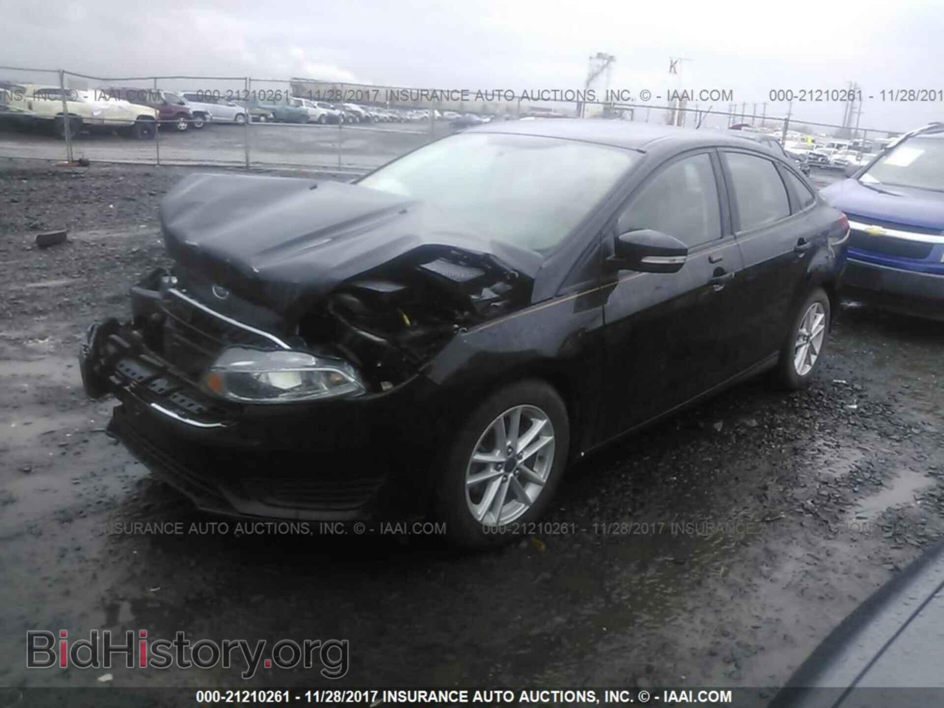 2015 Ford Focus - VIN: 1FADP3F28FL365482 - Photo 2