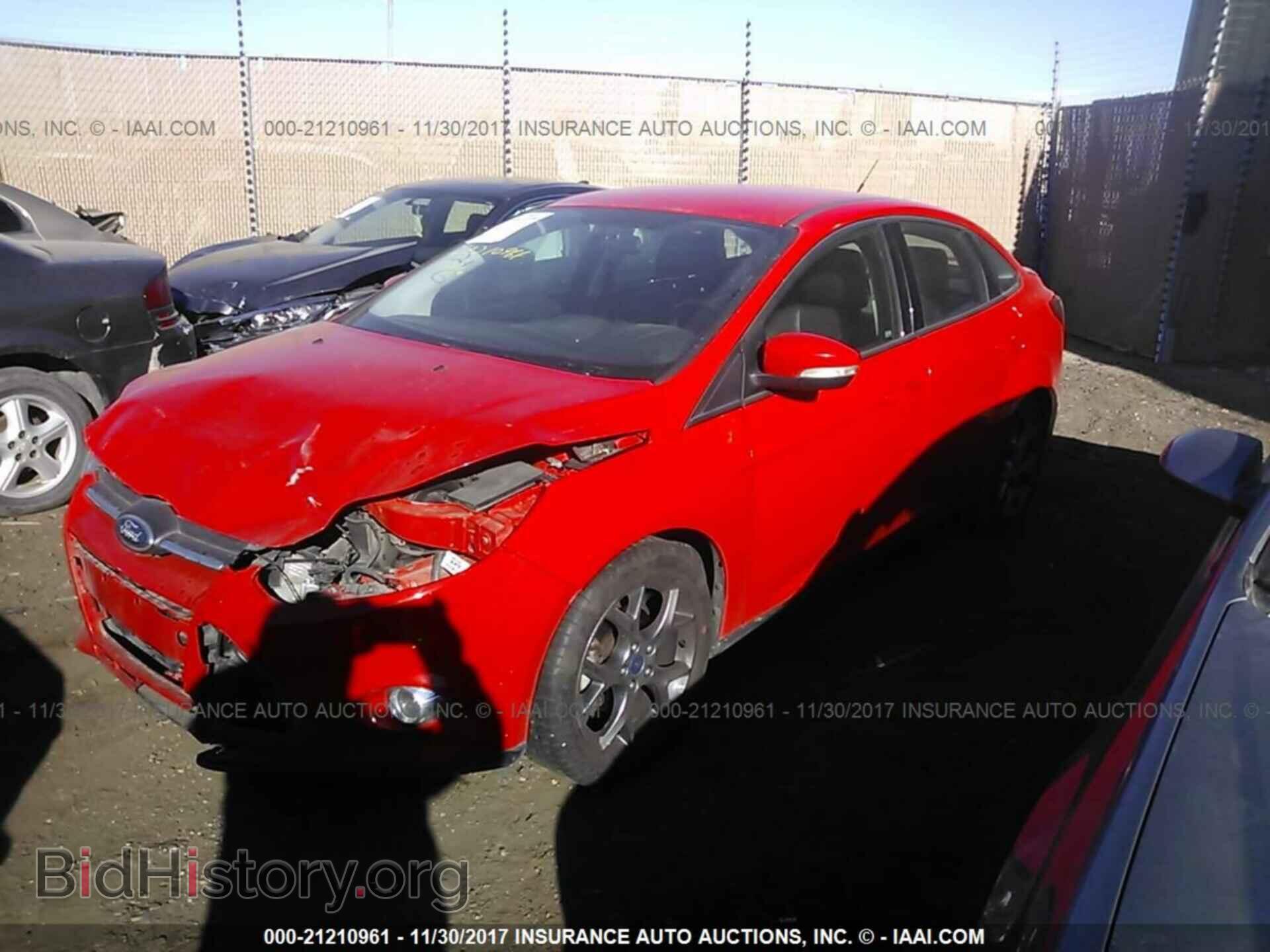2013 Ford Focus - VIN: 1FADP3F20DL237153 - Photo 2