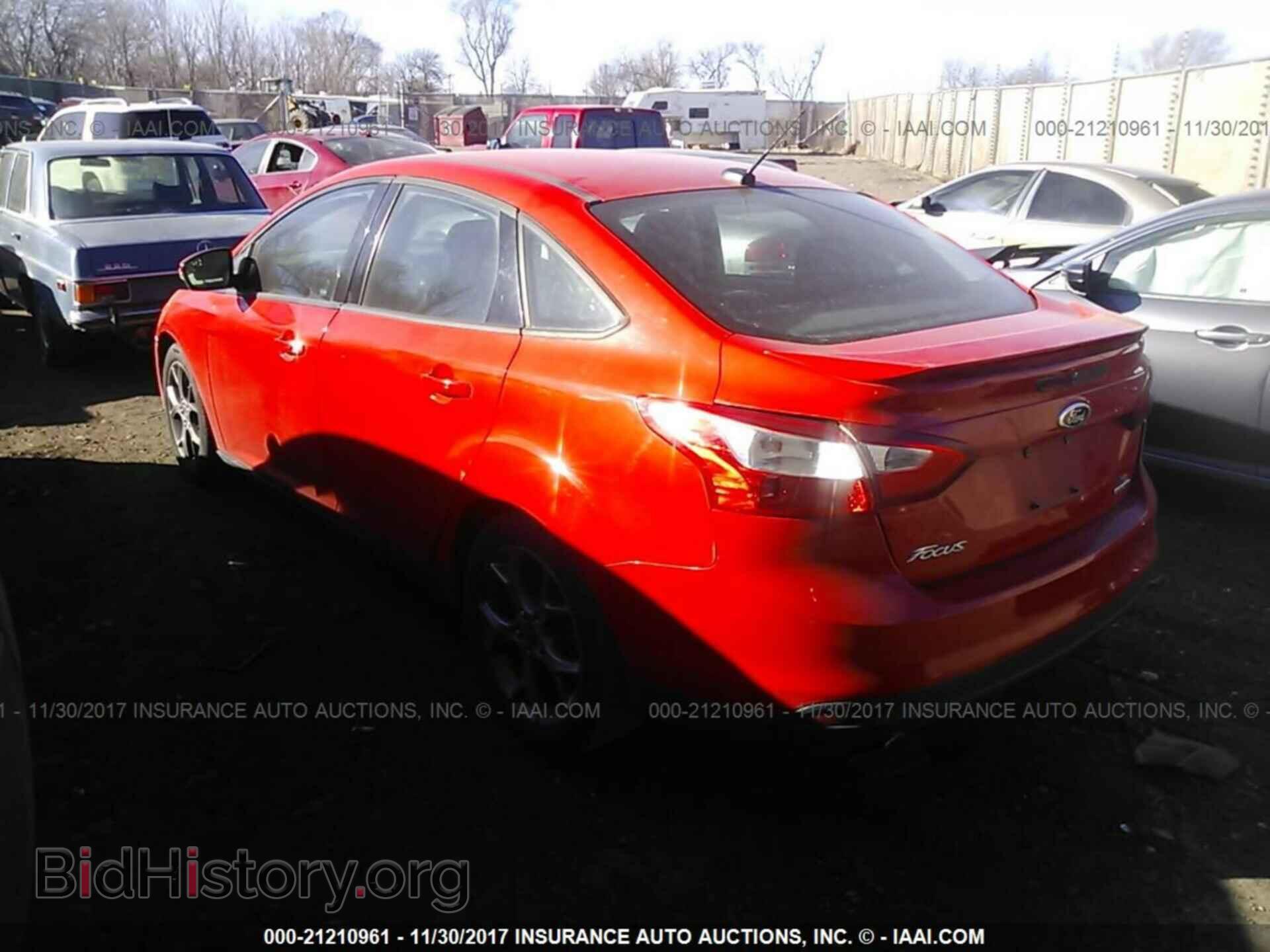 2013 Ford Focus - VIN: 1FADP3F20DL237153 - Photo 3