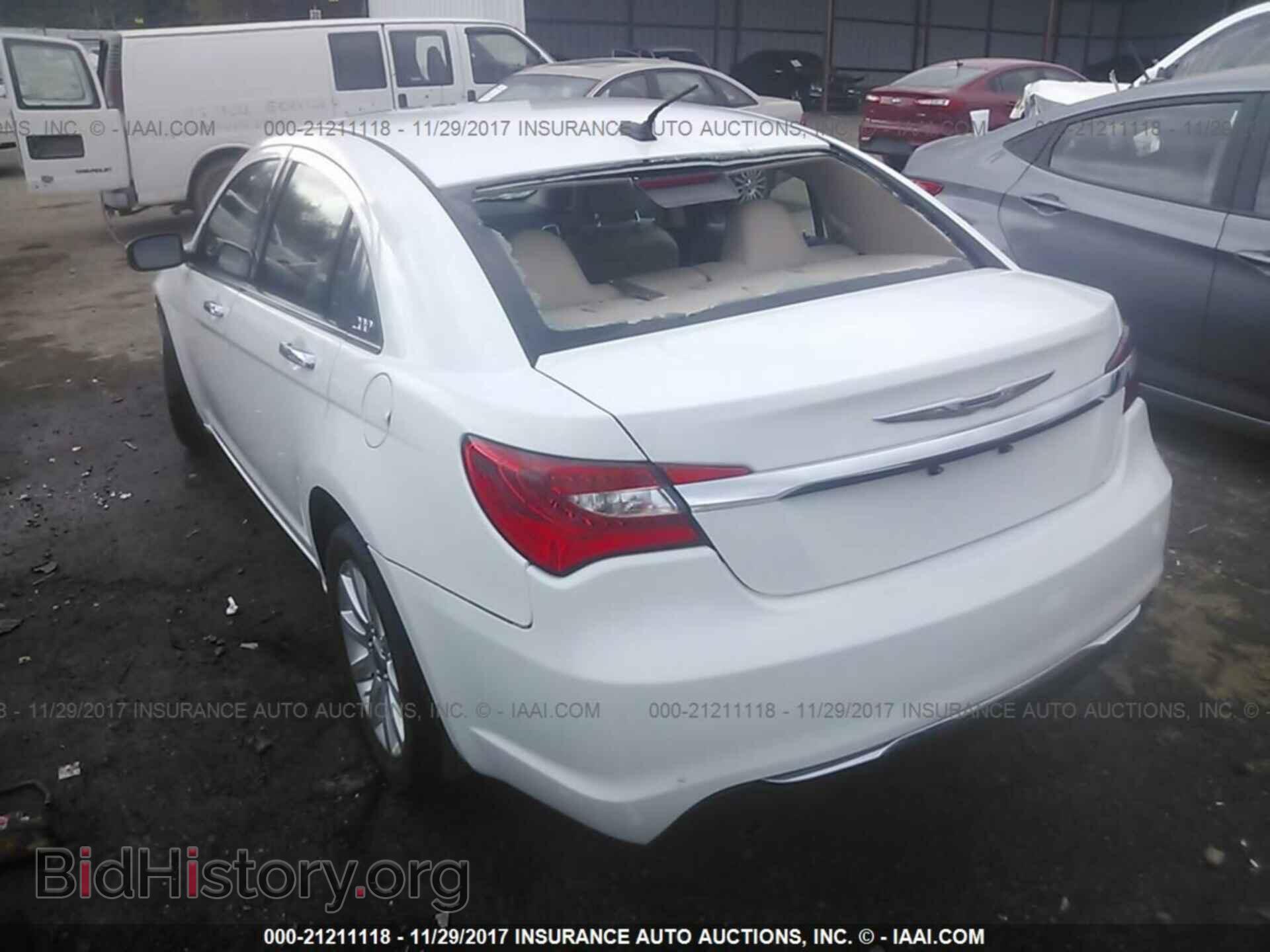 2013 Chrysler 200 - VIN: 1C3CCBCG7DN615098 - Photo 3