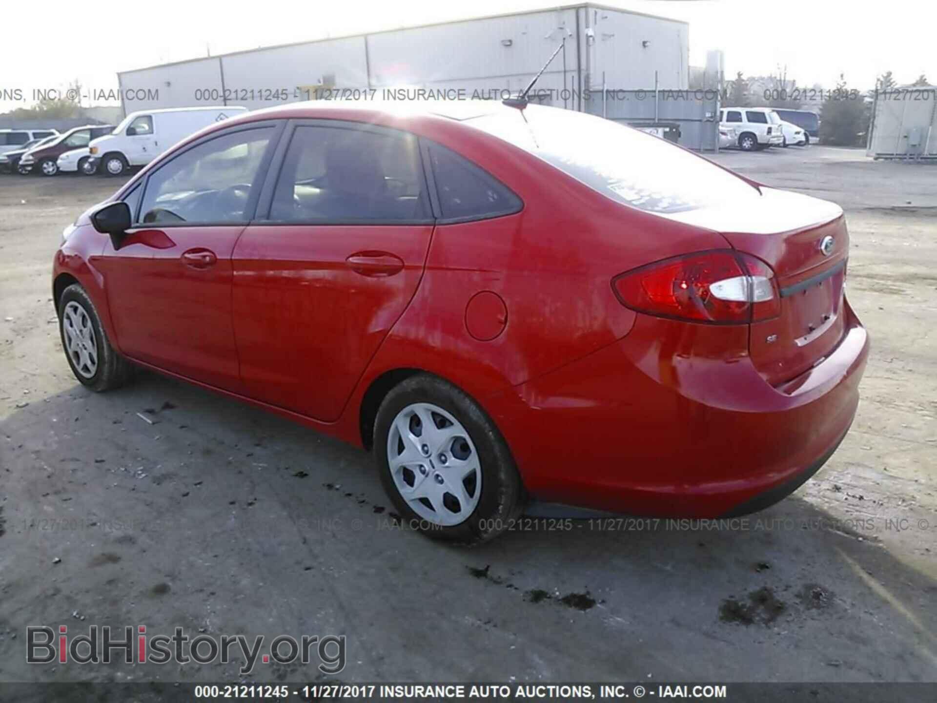 2012 Ford Fiesta - VIN: 3FADP4BJ7CM149796 - Фото 3