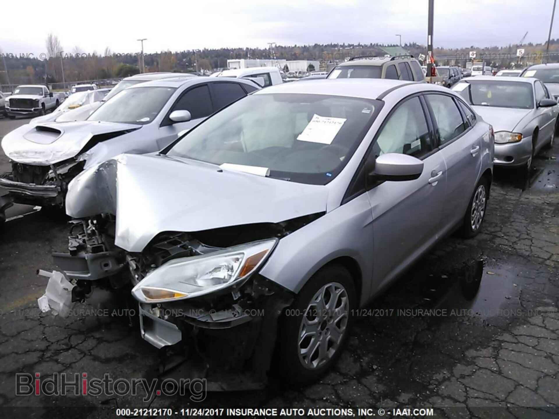 2012 Ford Focus - VIN: 1FAHP3F25CL175605 - Photo 2