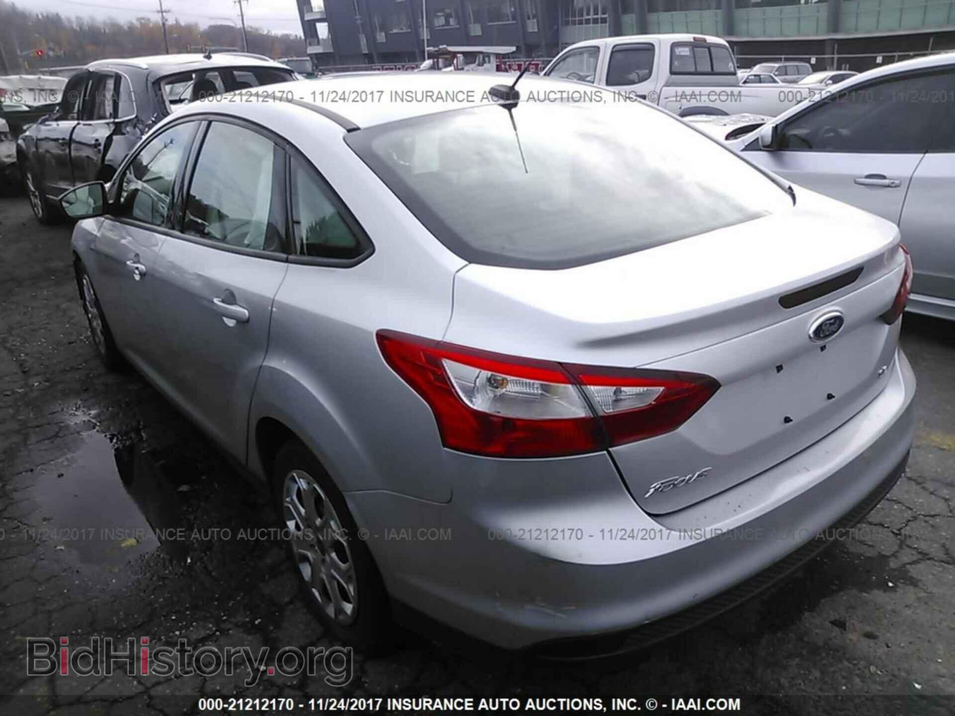 2012 Ford Focus - VIN: 1FAHP3F25CL175605 - Photo 3