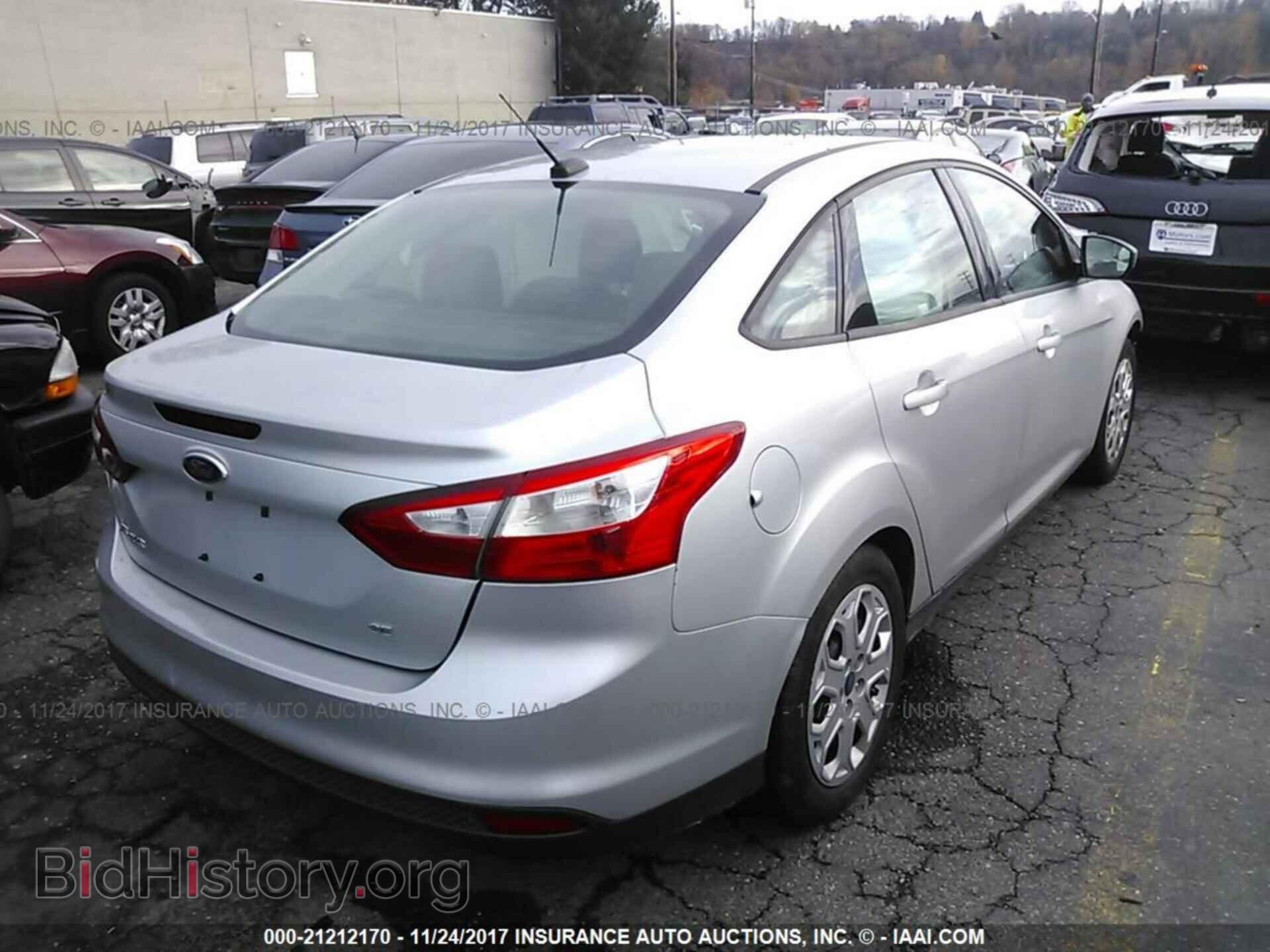 2012 Ford Focus - VIN: 1FAHP3F25CL175605 - Photo 4