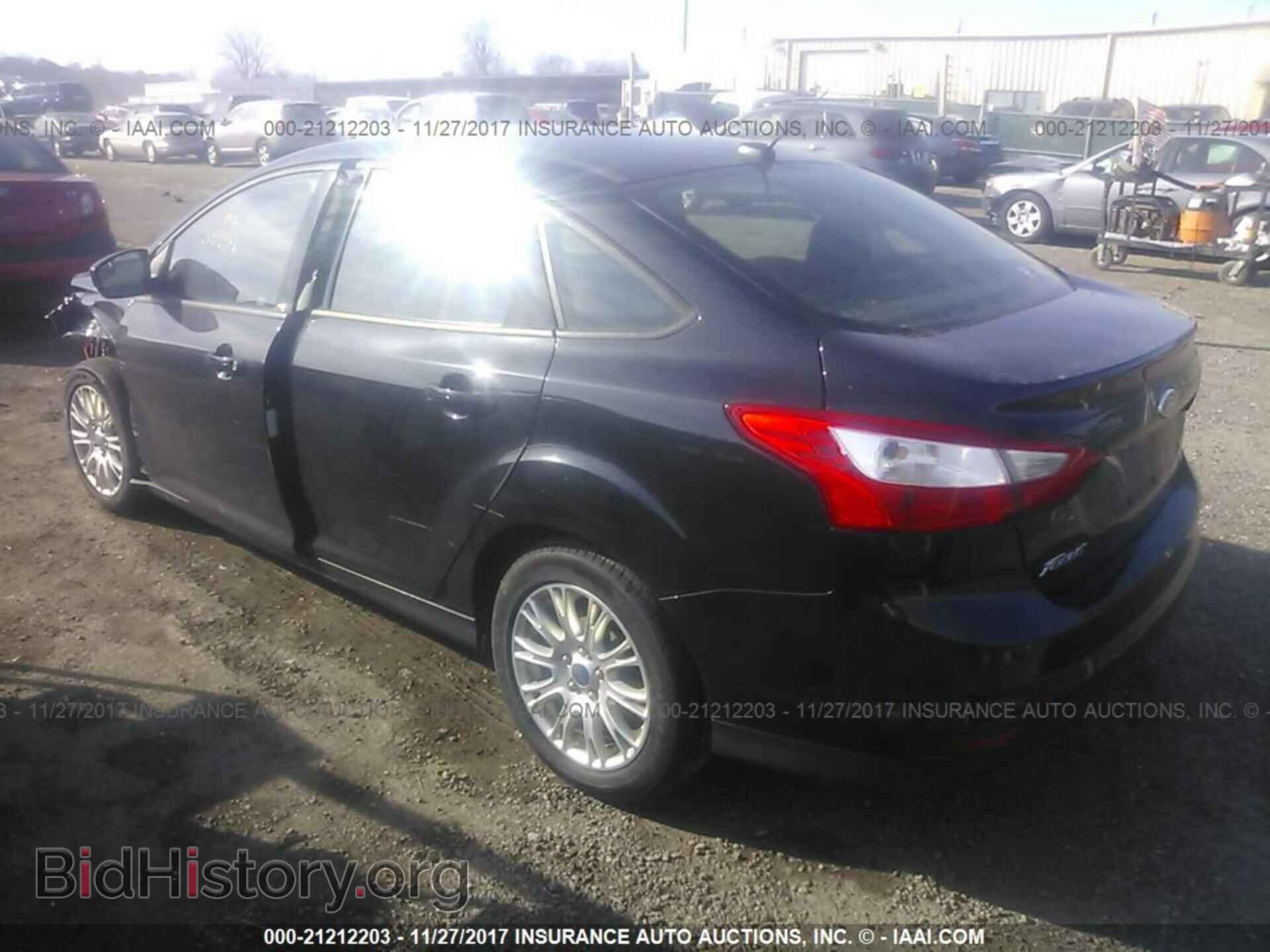 2012 Ford Focus - VIN: 1FAHP3F29CL169127 - Photo 3