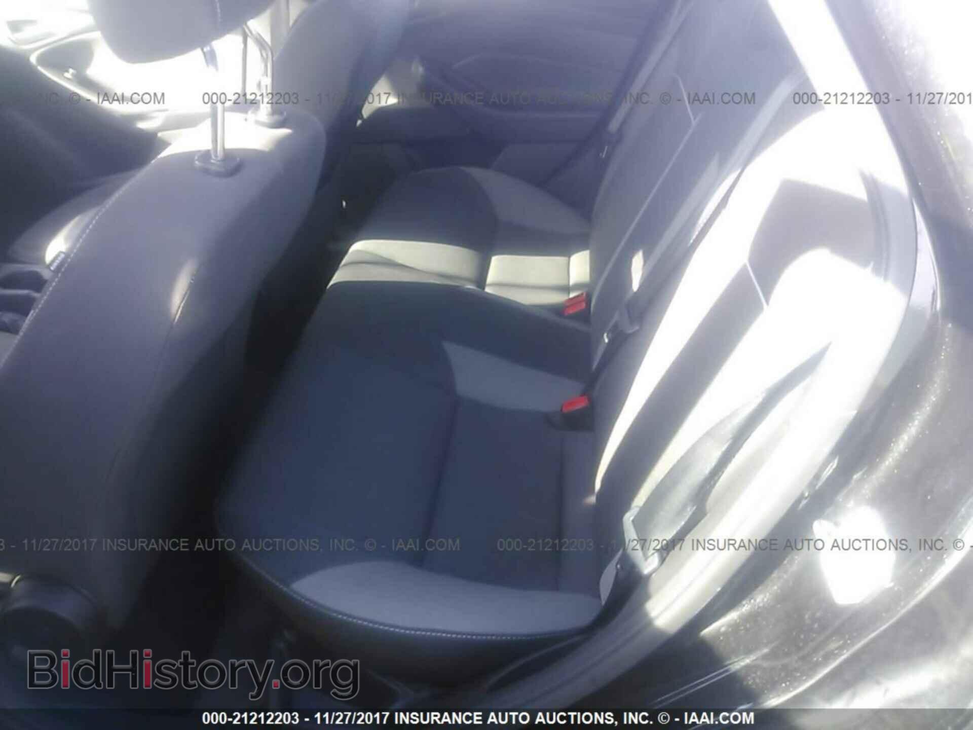 2012 Ford Focus - VIN: 1FAHP3F29CL169127 - Photo 8