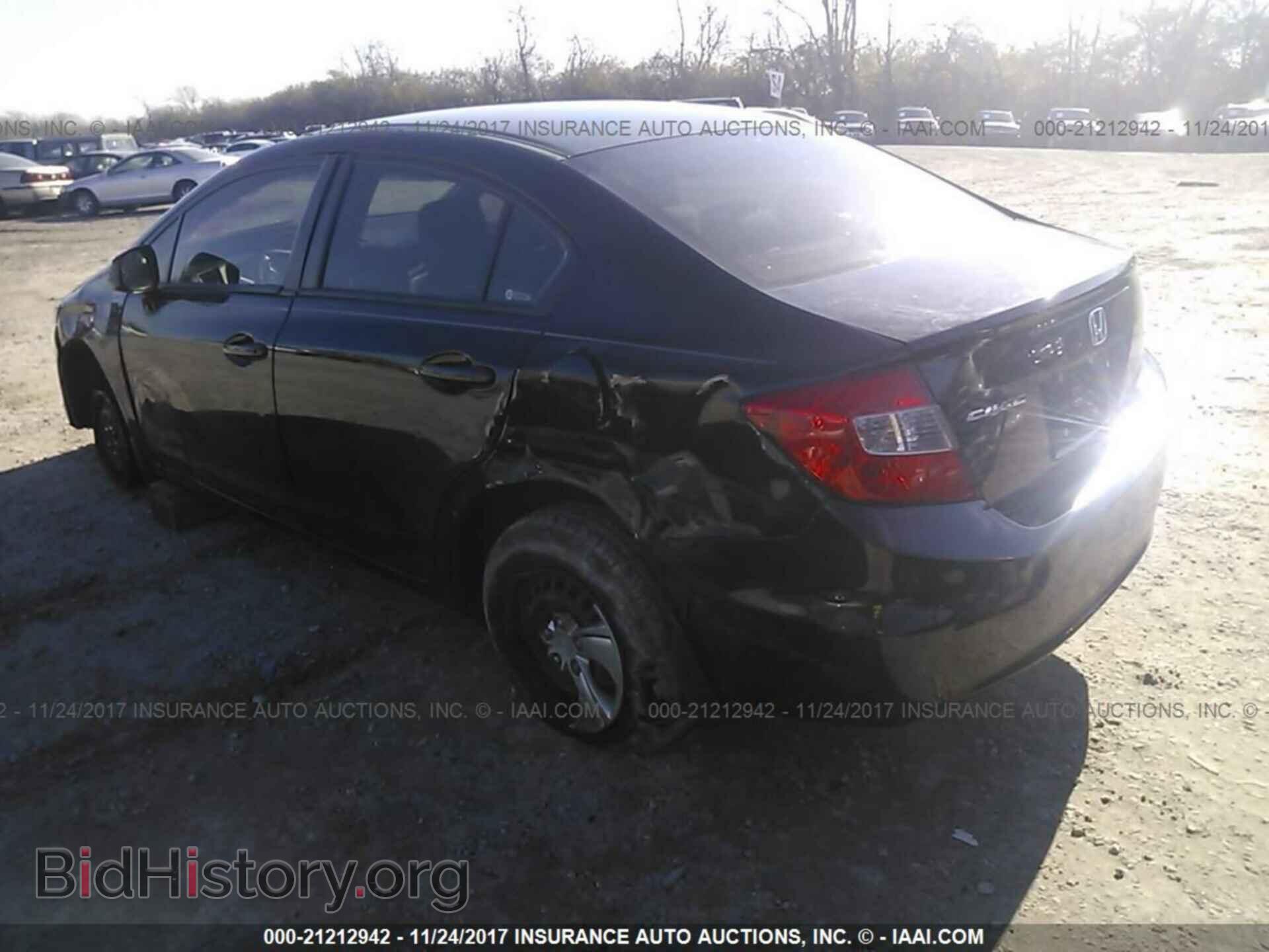 2012 Honda Civic - VIN: 2HGFB2F54CH613002 - Photo 3
