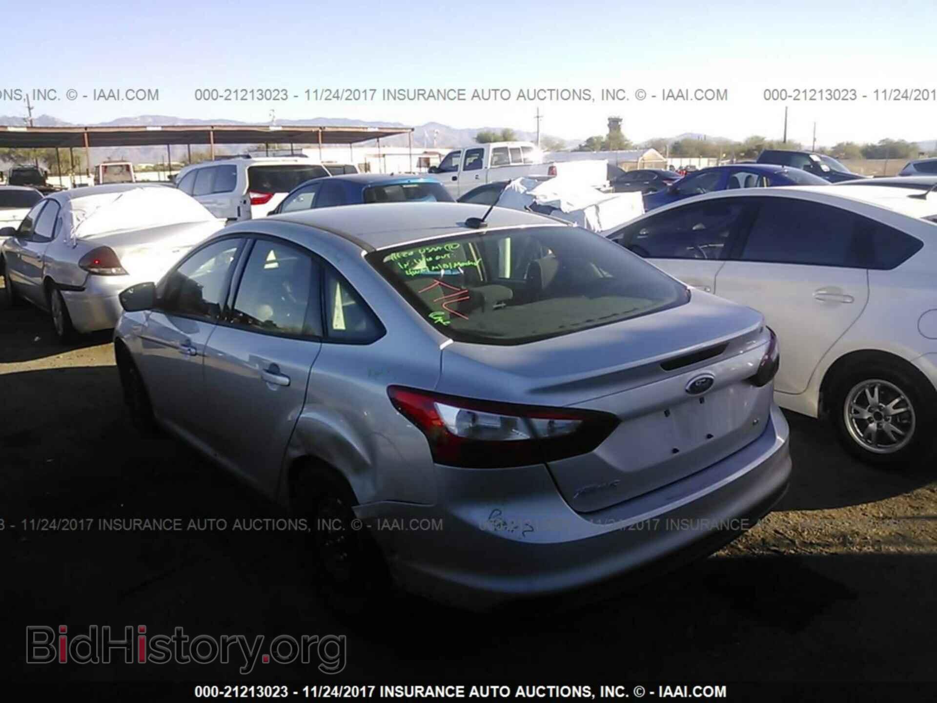 2012 Ford Focus - VIN: 1FAHP3F20CL212012 - Photo 3