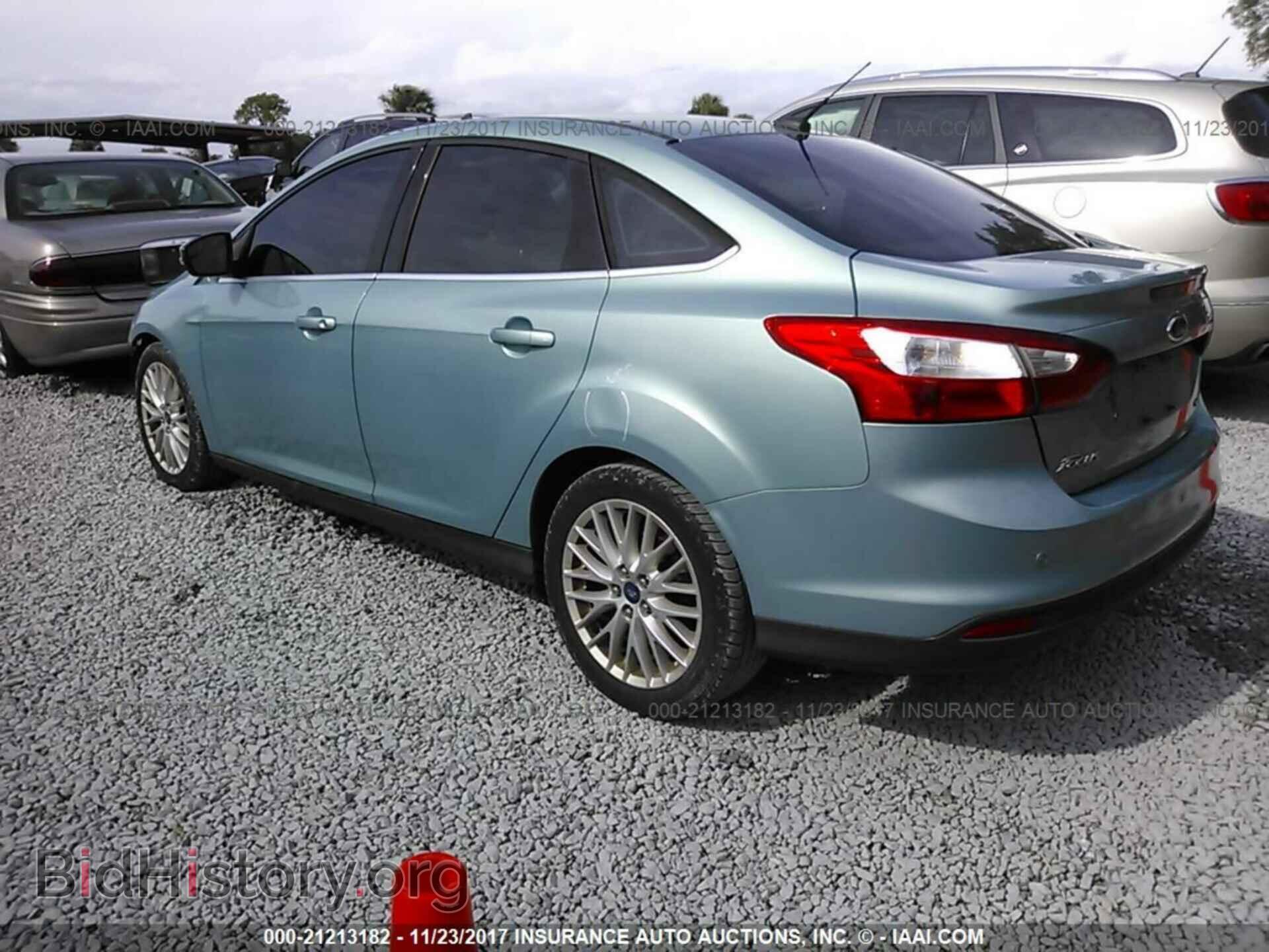 2012 Ford Focus - VIN: 1FAHP3H24CL314989 - Photo 3