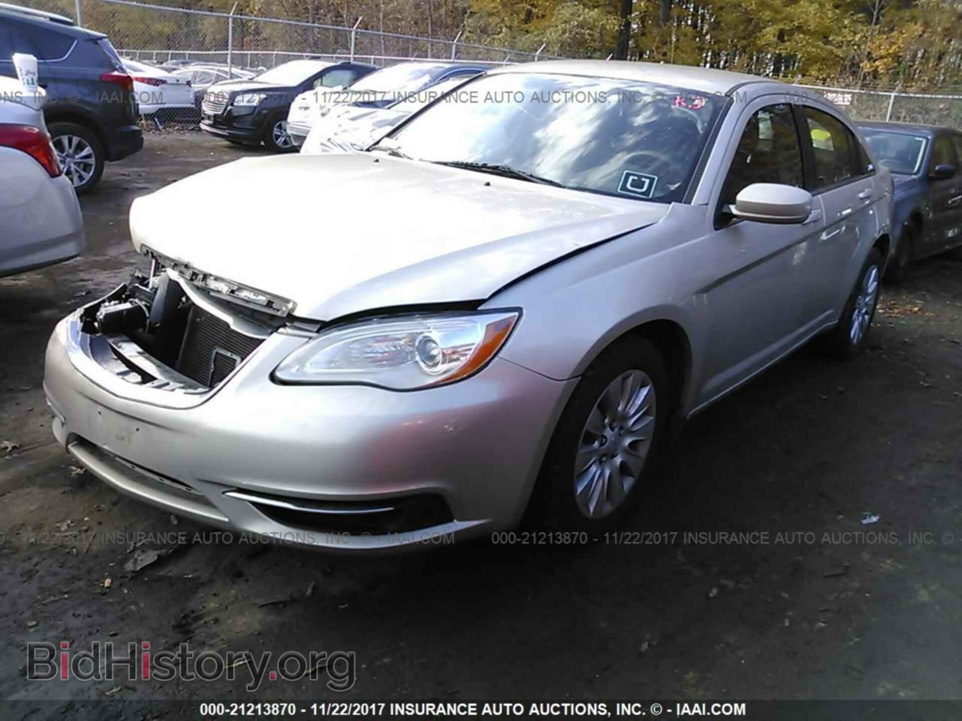 2013 Chrysler 200 - VIN: 1C3CCBAB2DN691528 - Photo 2