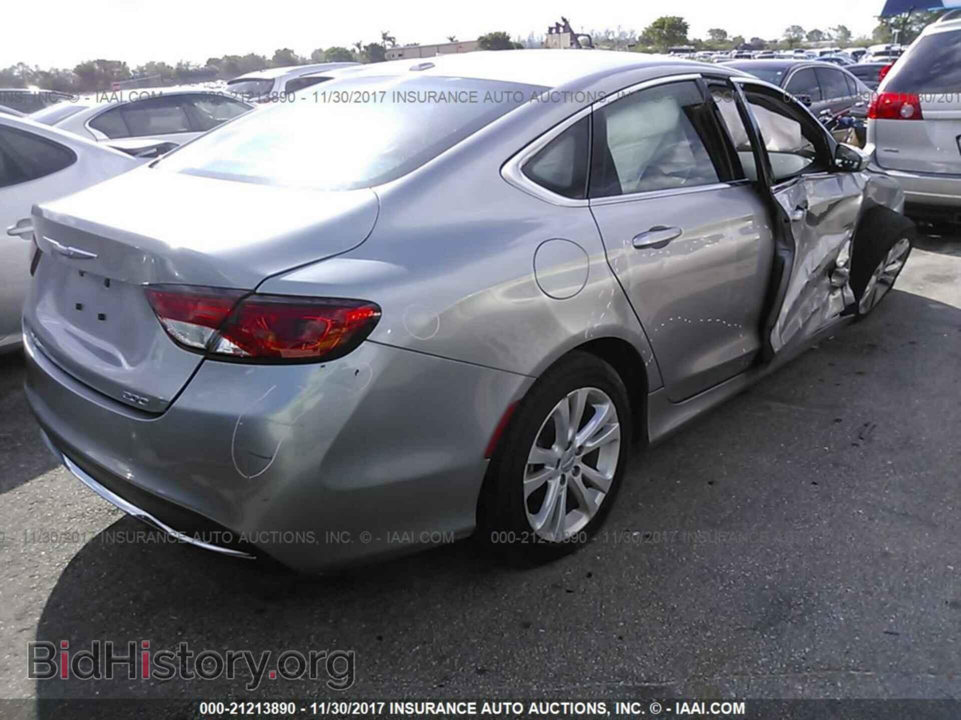 2015 Chrysler 200 - VIN: 1C3CCCAB5FN666549 - Photo 4