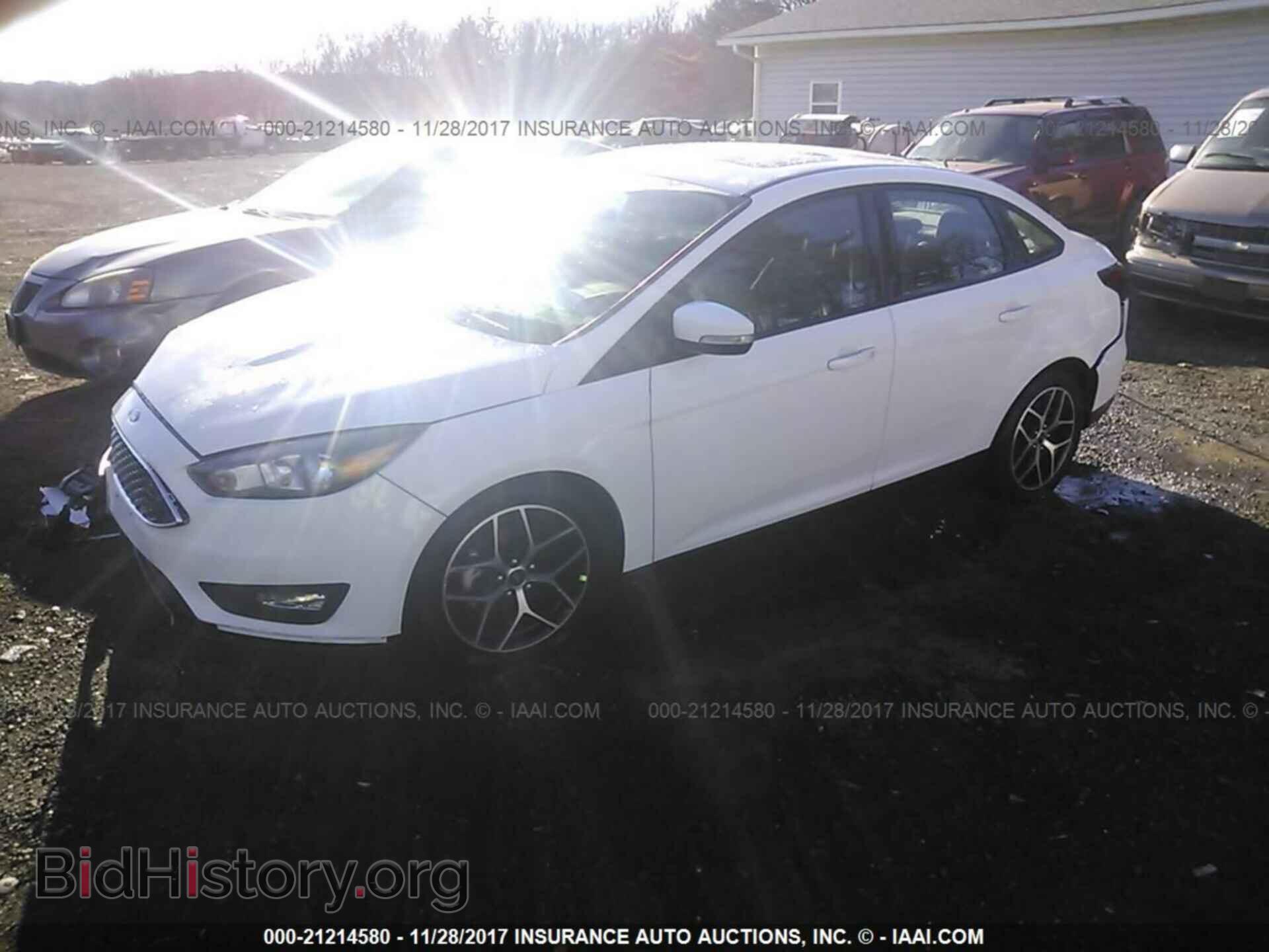 2017 Ford Focus - VIN: 1FADP3H23HL220740 - Photo 2