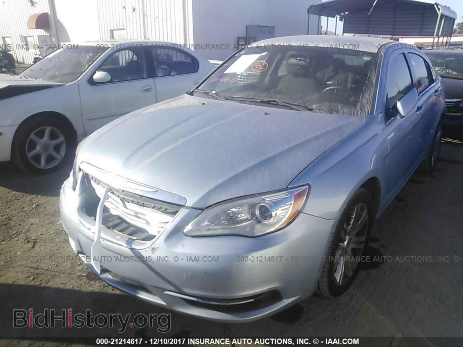 2013 Chrysler 200 - VIN: 1C3CCBAB5DN715143 - Photo 2