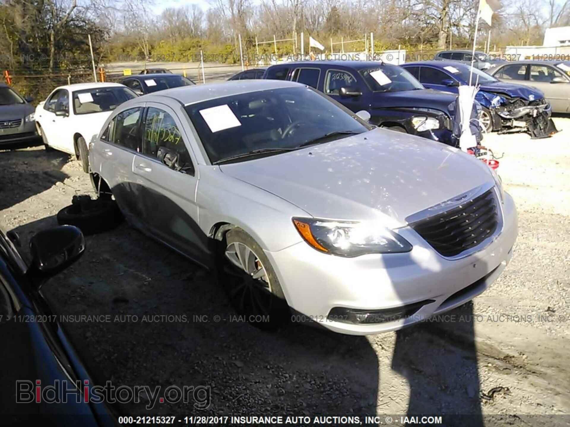 Фотография 1C3CCBBG4CN302316 - Chrysler 200 2012