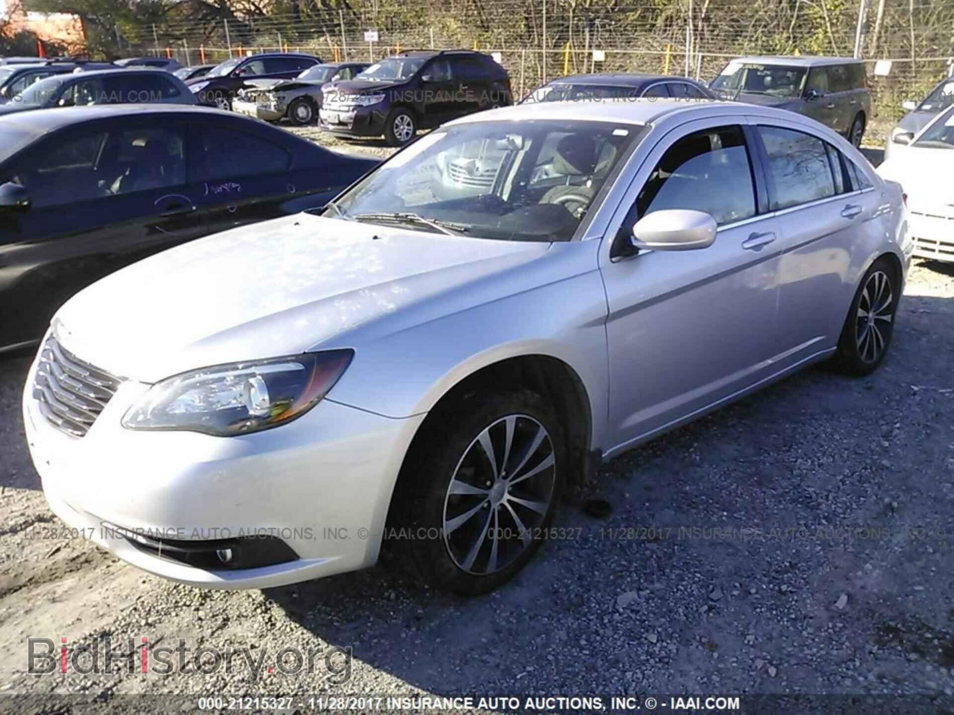 2012 Chrysler 200 - VIN: 1C3CCBBG4CN302316 - Фото 2