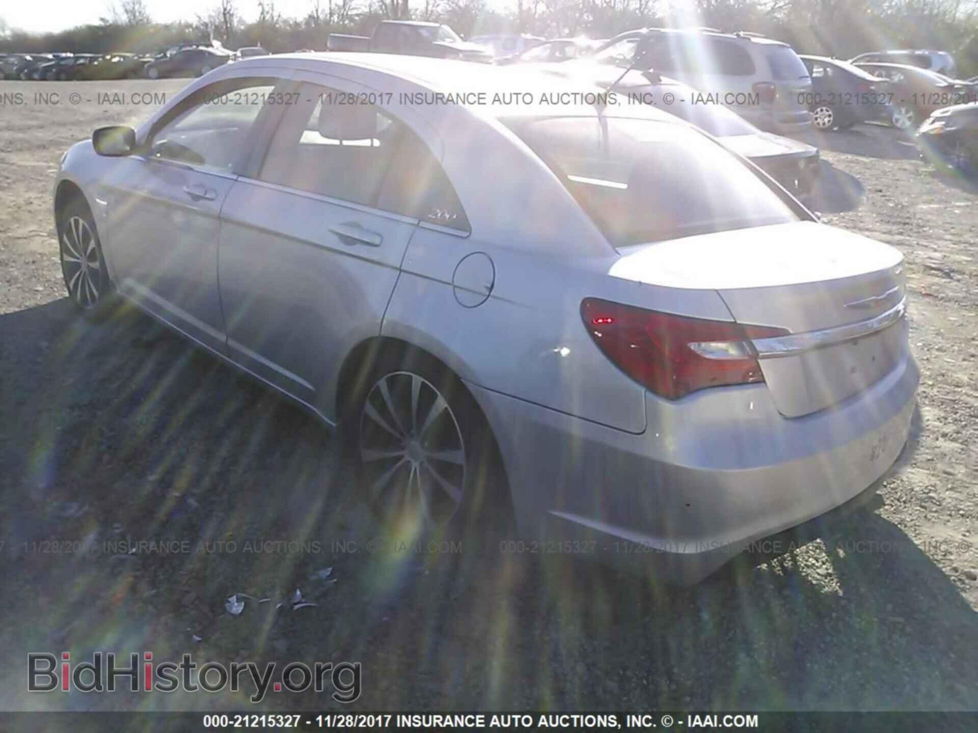 2012 Chrysler 200 - VIN: 1C3CCBBG4CN302316 - Фото 3