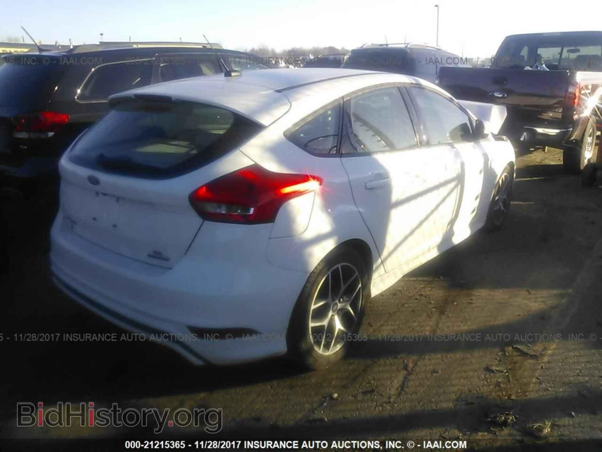 2015 Ford Focus - VIN: 1FADP3K28FL268756 - Photo 4