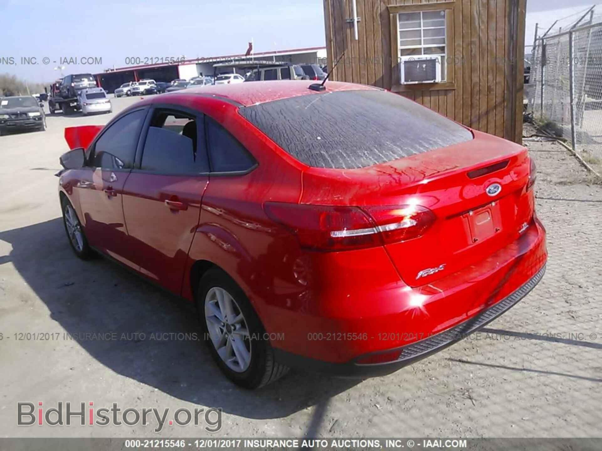 2015 Ford Focus - VIN: 1FADP3F23FL367950 - Photo 3