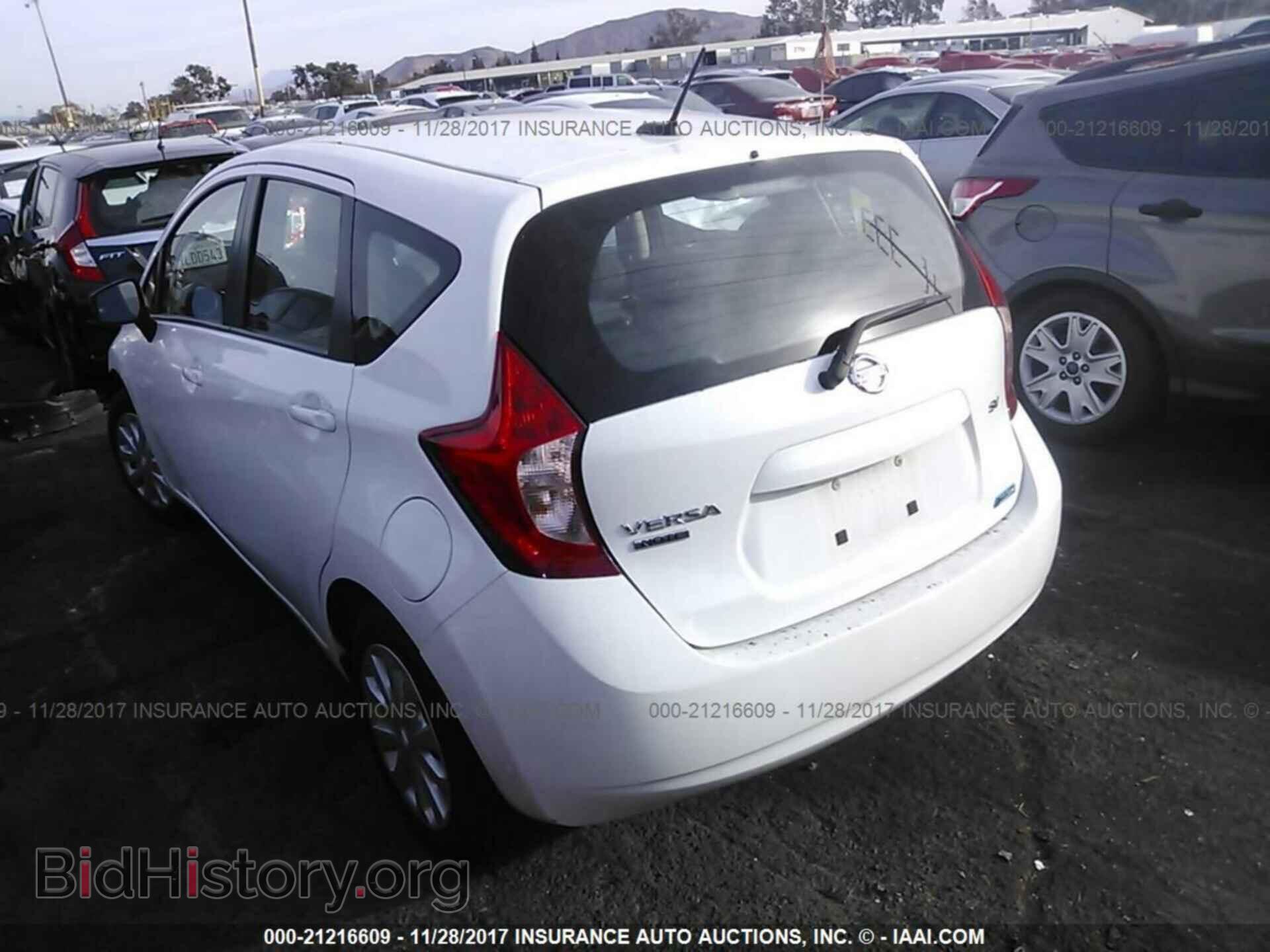 2016 Nissan Versa note - VIN: 3N1CE2CP5GL363672 - Photo 3