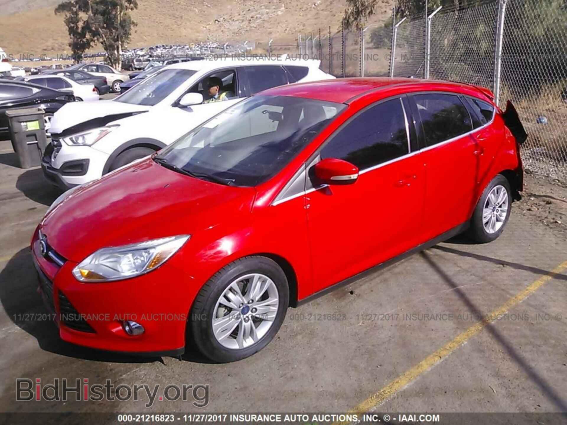 2012 Ford Focus - VIN: 1FAHP3M20CL302117 - Фото 2