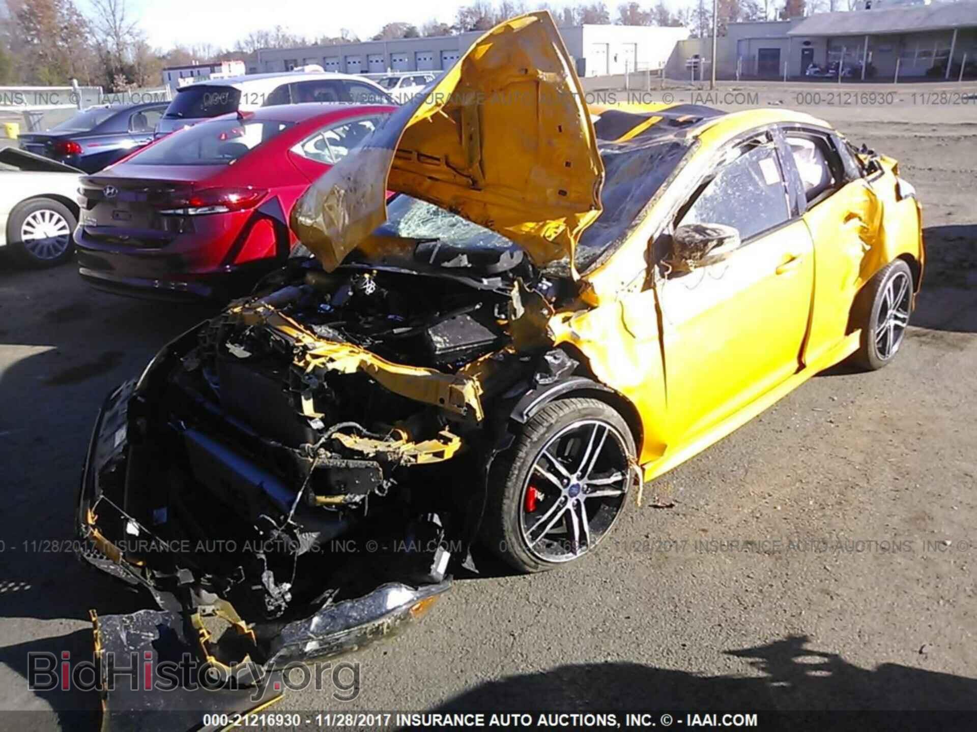 2016 Ford Focus - VIN: 1FADP3L92GL357204 - Фото 2