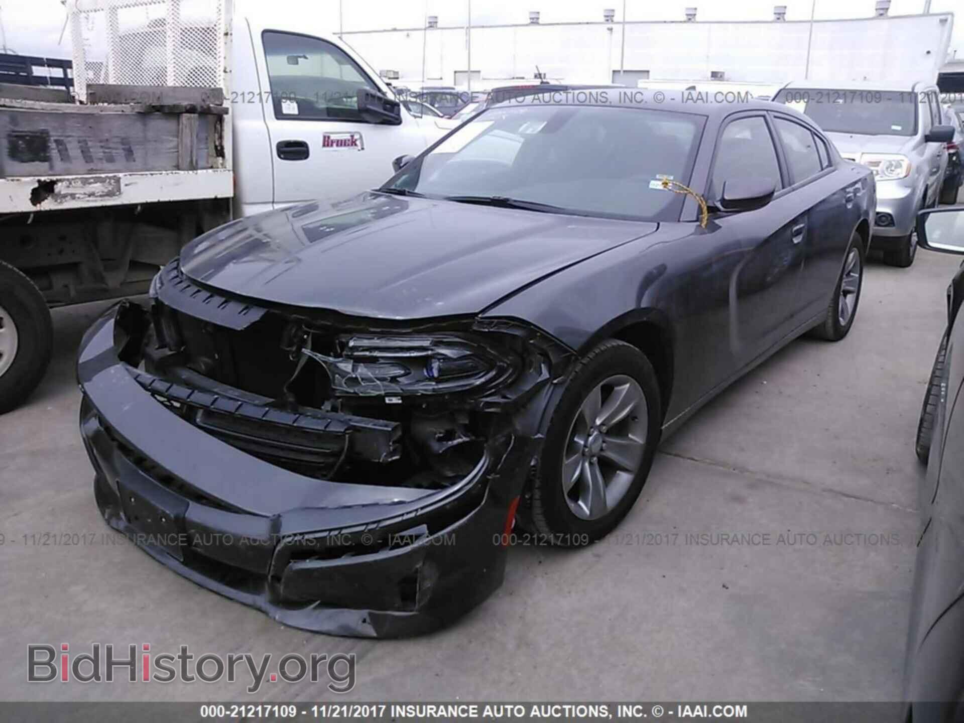 2017 Dodge Charger - VIN: 2C3CDXHG1HH589423 - Фото 2