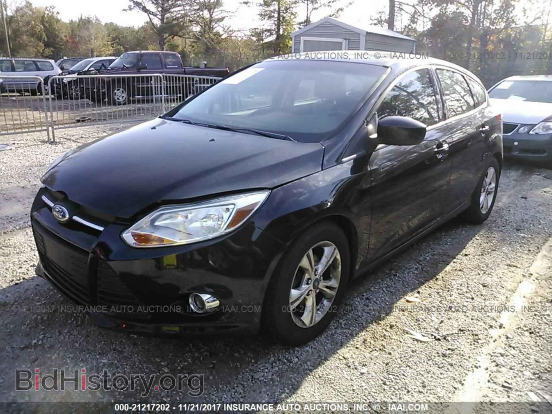 2012 Ford Focus - VIN: 1FAHP3K2XCL260171 - Photo 2