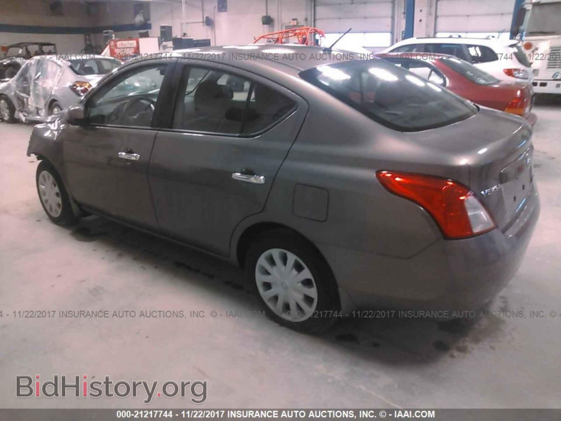 2012 Nissan Versa - VIN: 3N1CN7AP7CL867375 - Фото 3