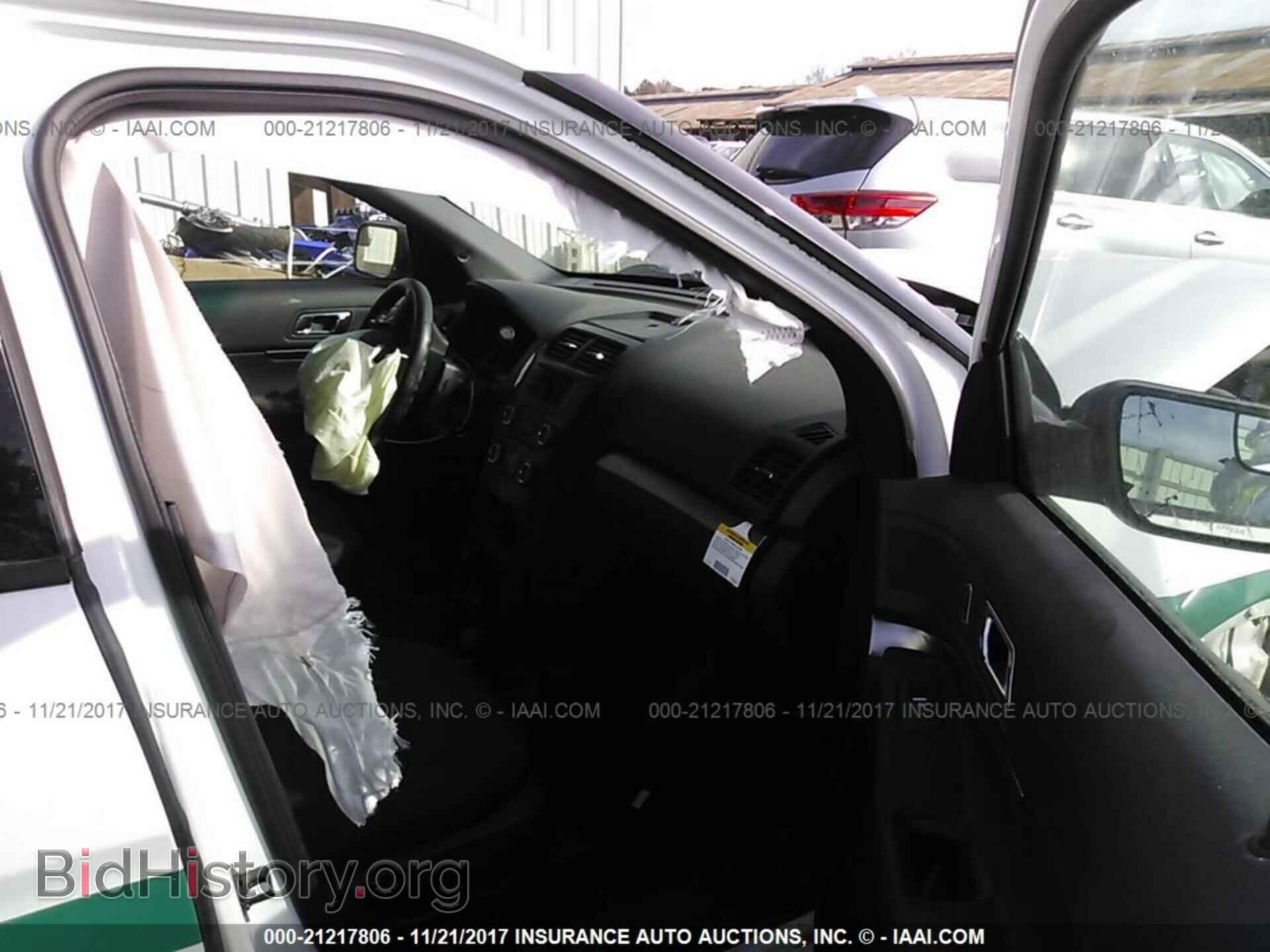 2016 Ford Explorer - VIN: 1FM5K8AR2GGB74404 - Photo 5
