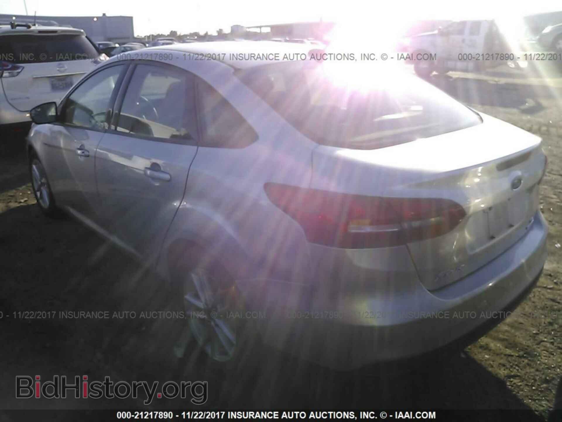 2016 Ford Focus - VIN: 1FADP3F21GL217675 - Фото 3