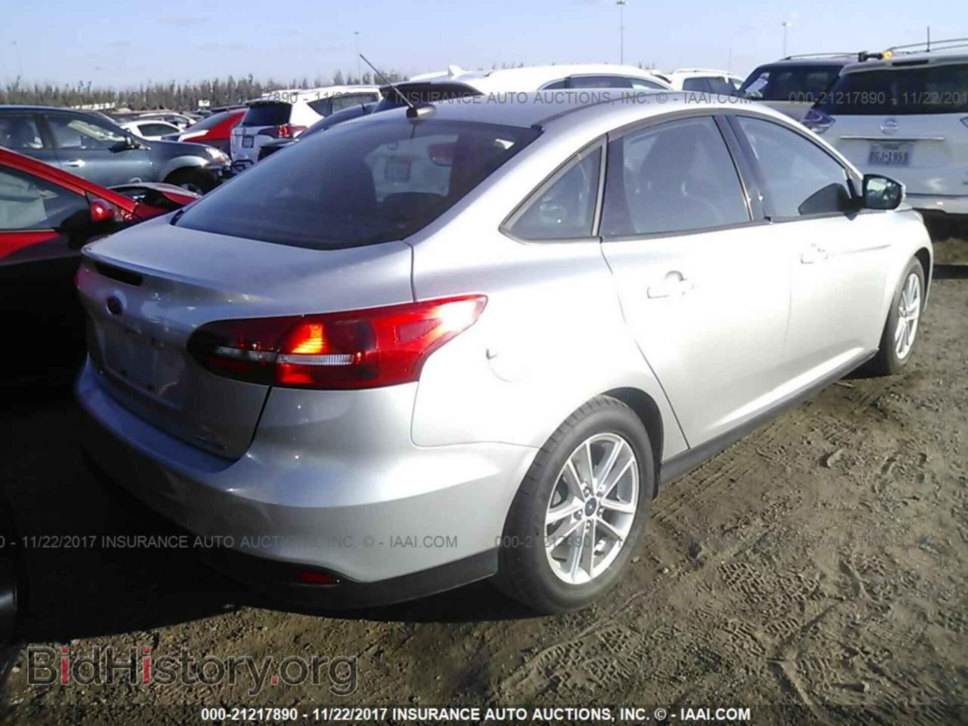 2016 Ford Focus - VIN: 1FADP3F21GL217675 - Фото 4