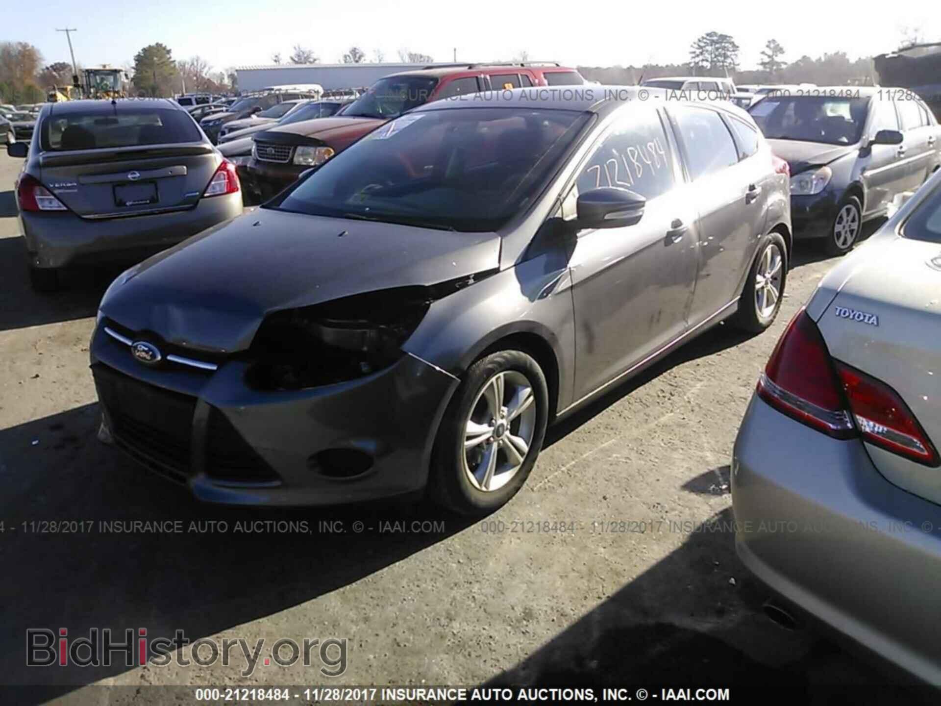 2014 Ford Focus - VIN: 1FADP3K27EL166346 - Фото 2