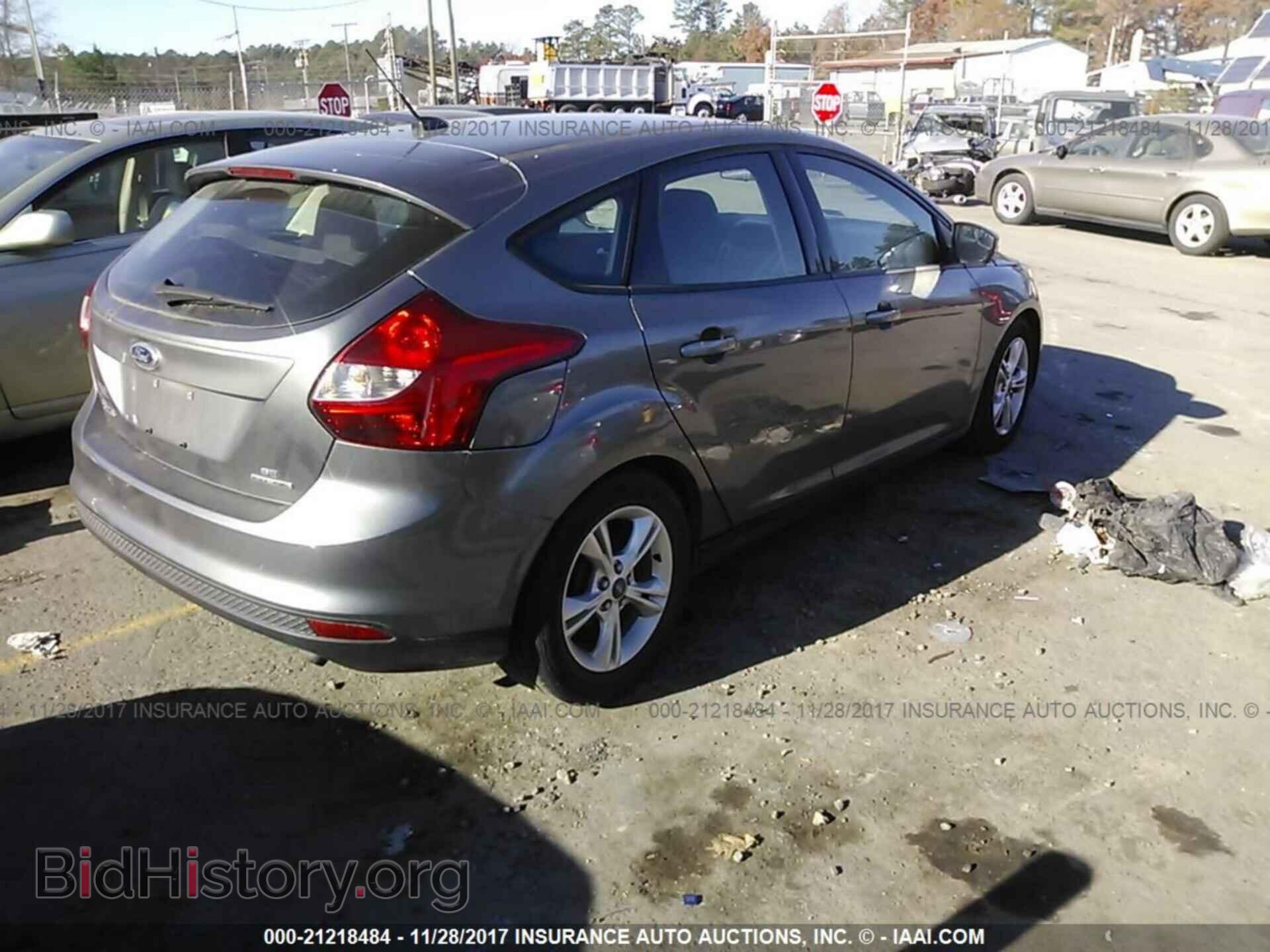 2014 Ford Focus - VIN: 1FADP3K27EL166346 - Фото 4