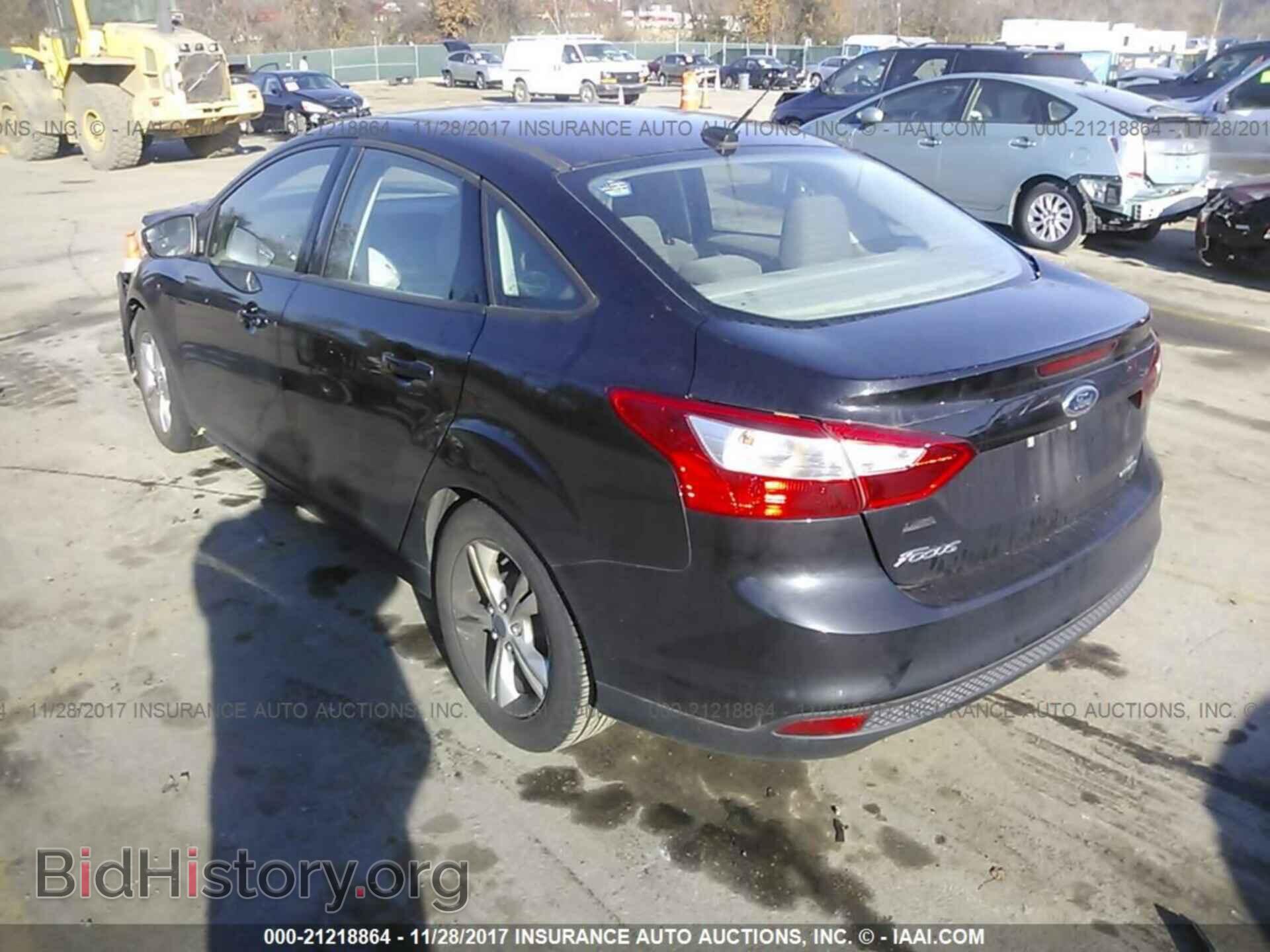 2014 Ford Focus - VIN: 1FADP3F29EL104862 - Photo 3