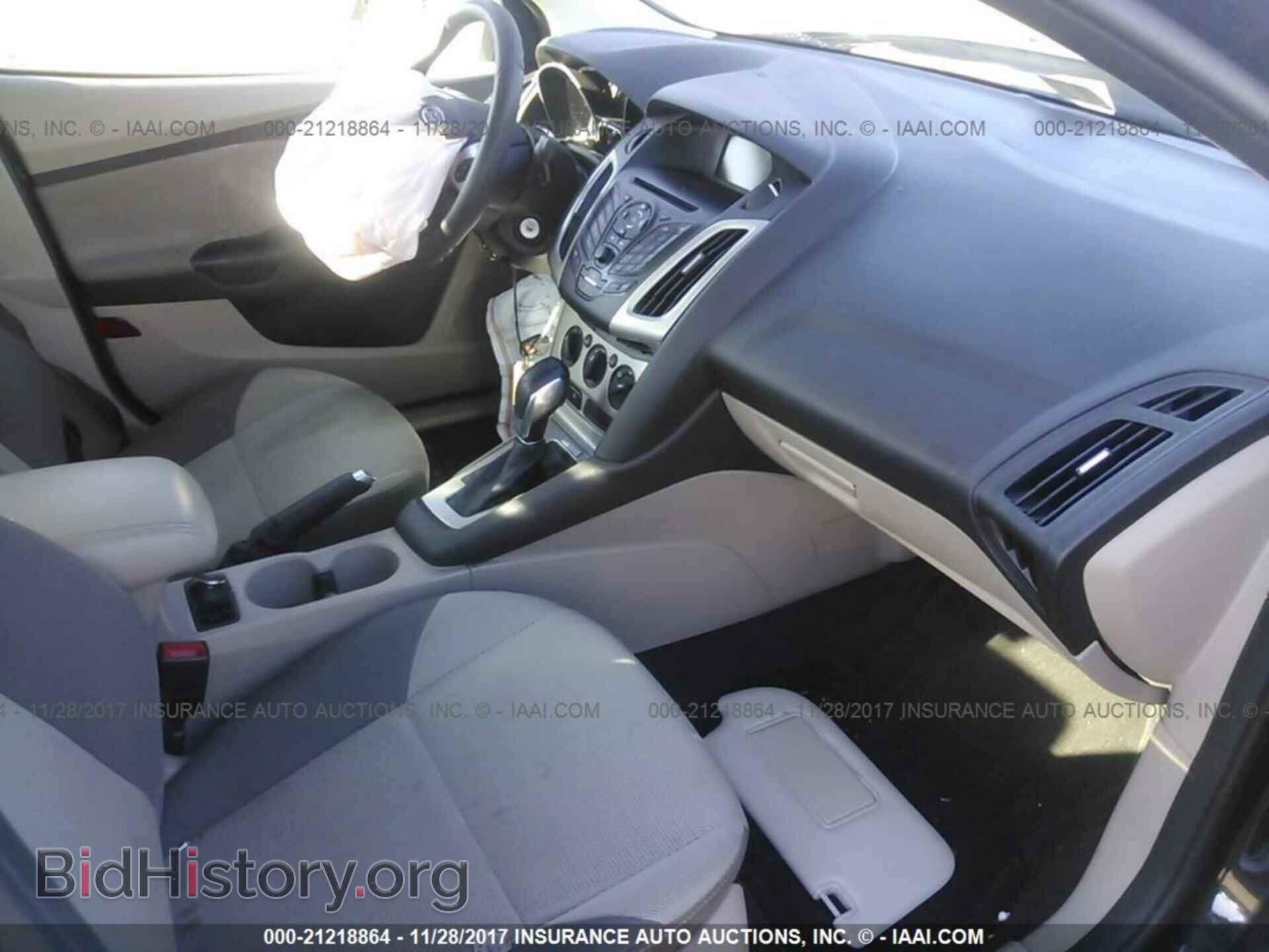 2014 Ford Focus - VIN: 1FADP3F29EL104862 - Photo 5