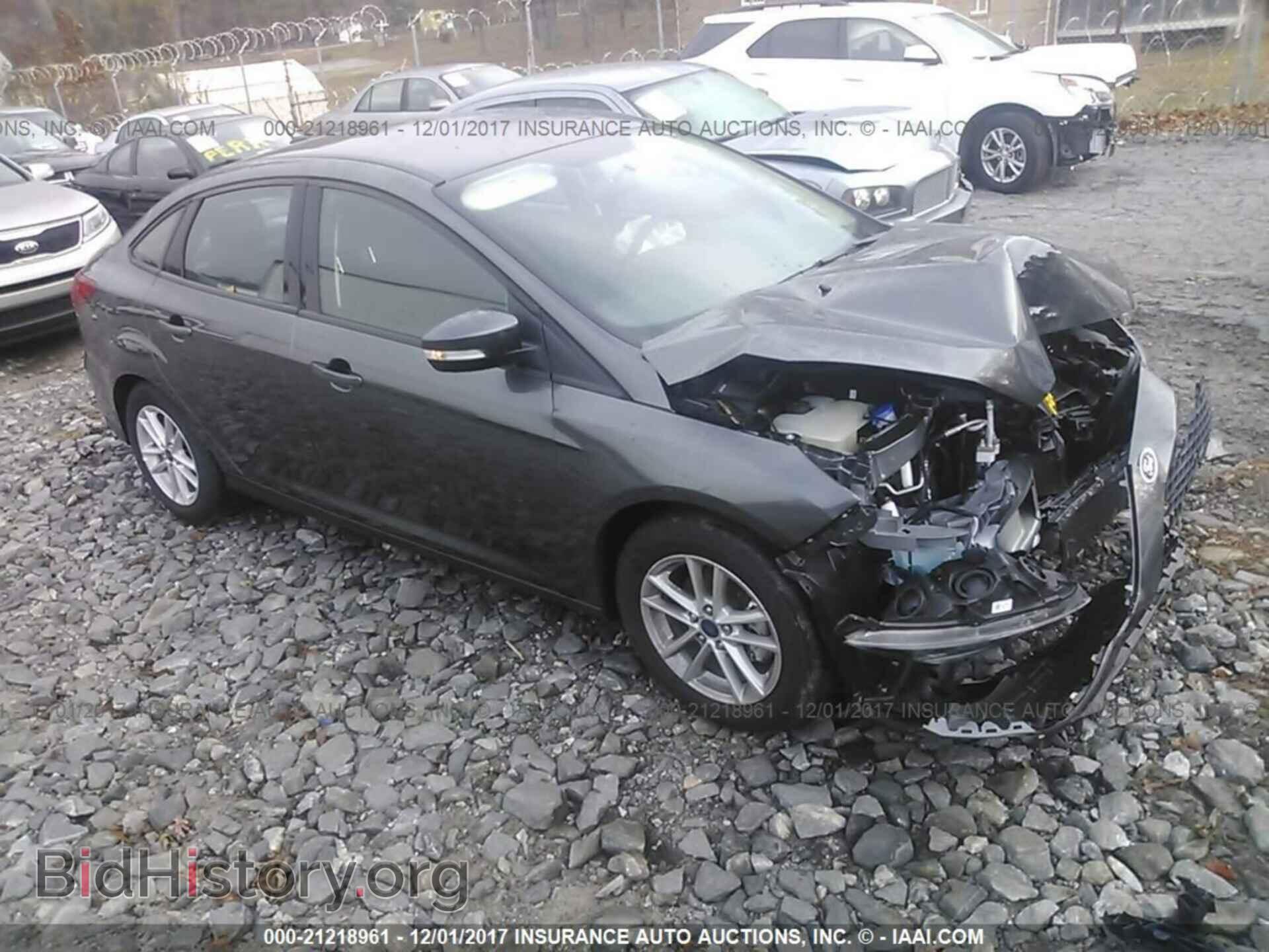 Photo 1FADP3F23HL311929 - Ford Focus 2017