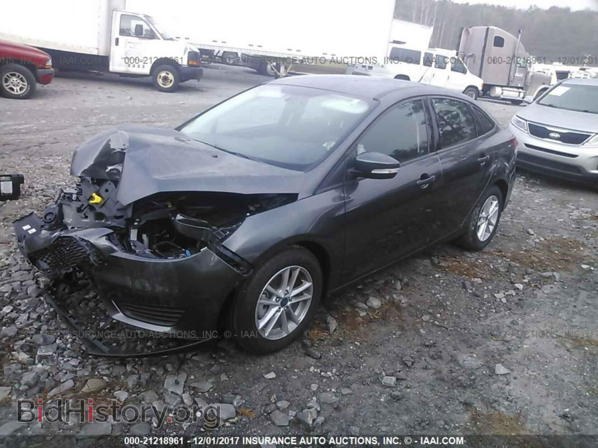 2017 Ford Focus - VIN: 1FADP3F23HL311929 - Photo 2