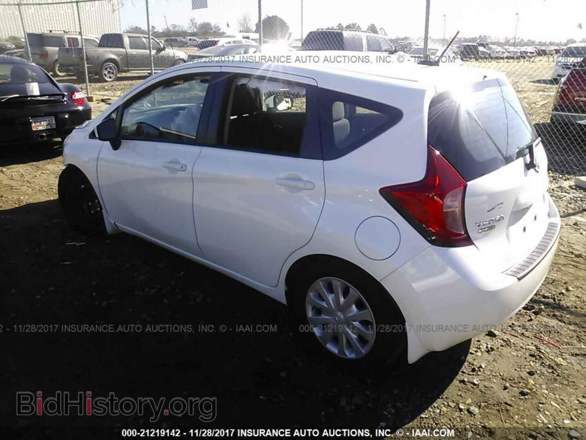 2016 Nissan Versa note - VIN: 3N1CE2CP4GL400324 - Фото 3