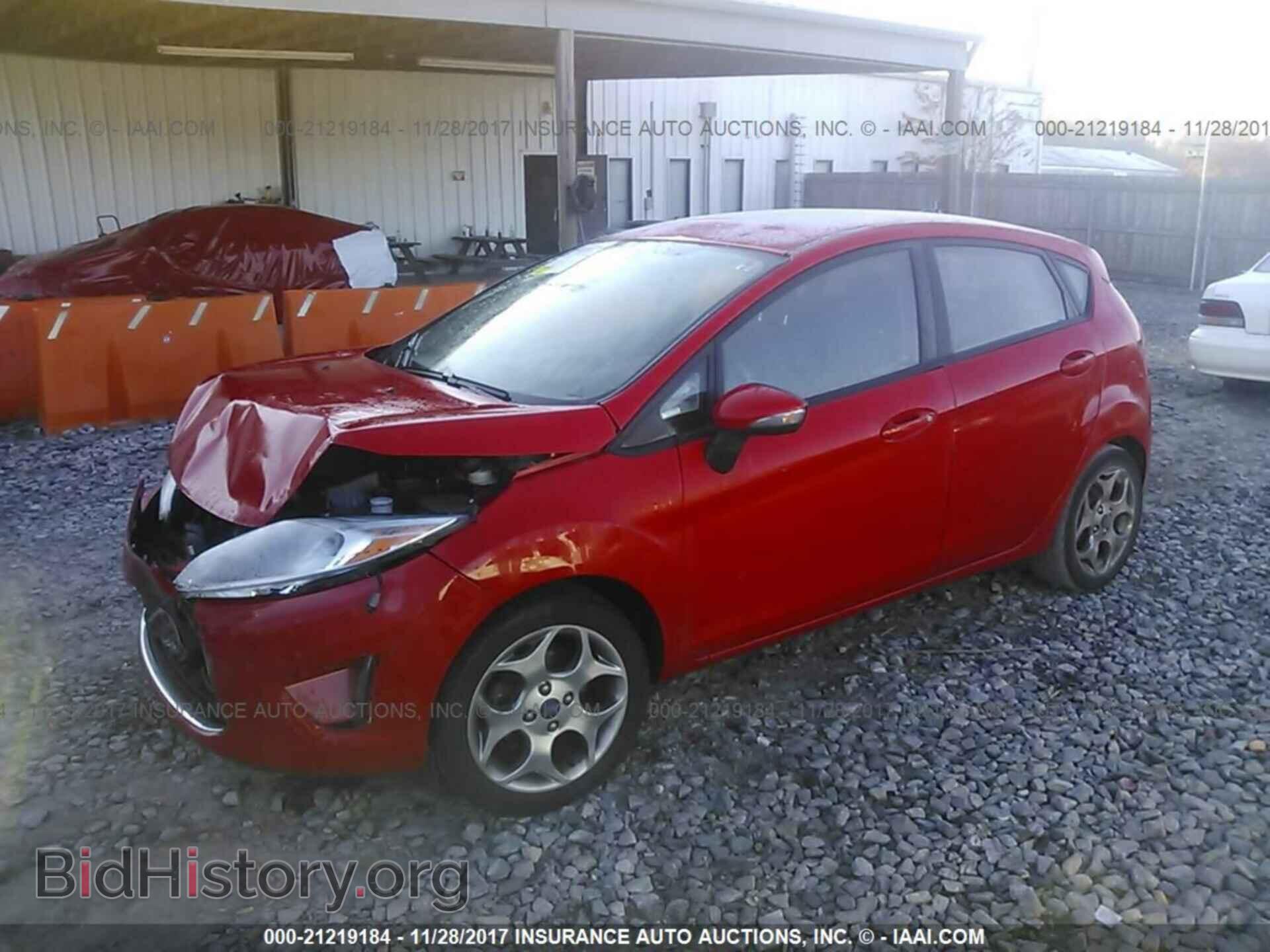 2012 Ford Fiesta - VIN: 3FADP4FJ2CM115730 - Фото 2